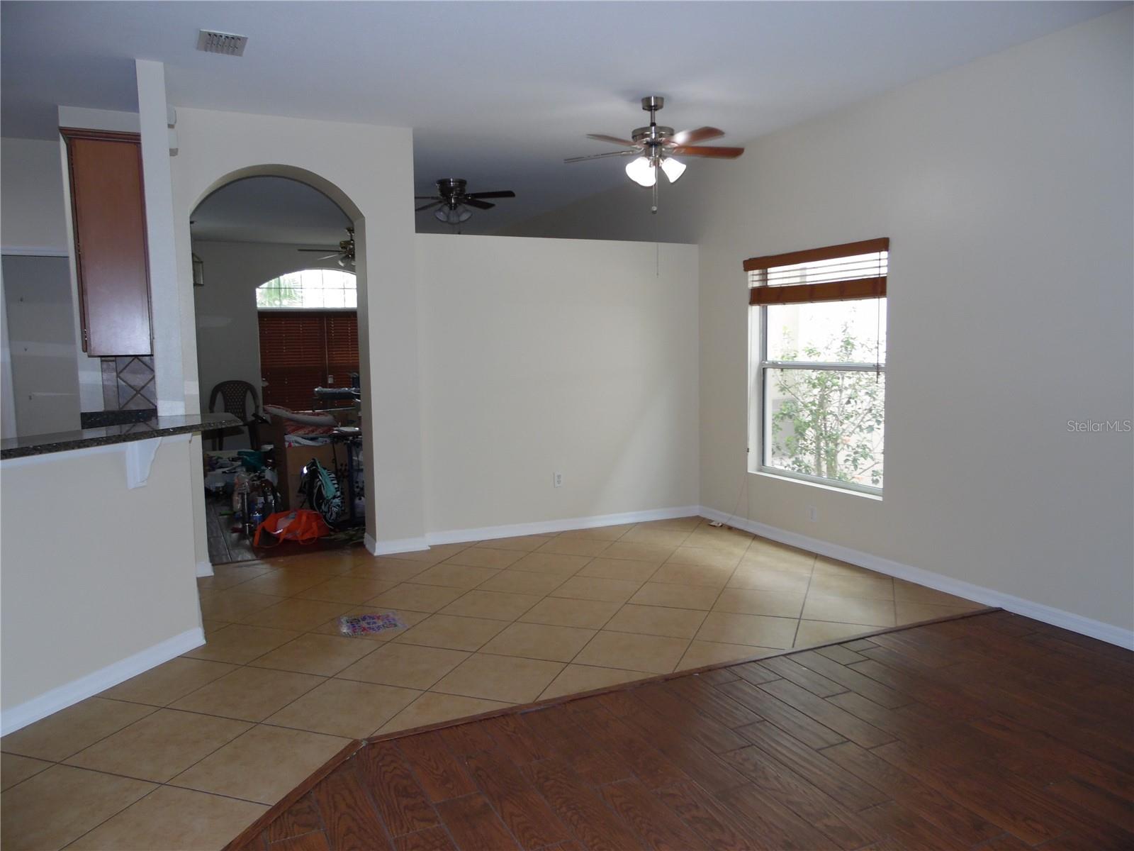 Image 5 of 26 For 15256 Stonebriar Way