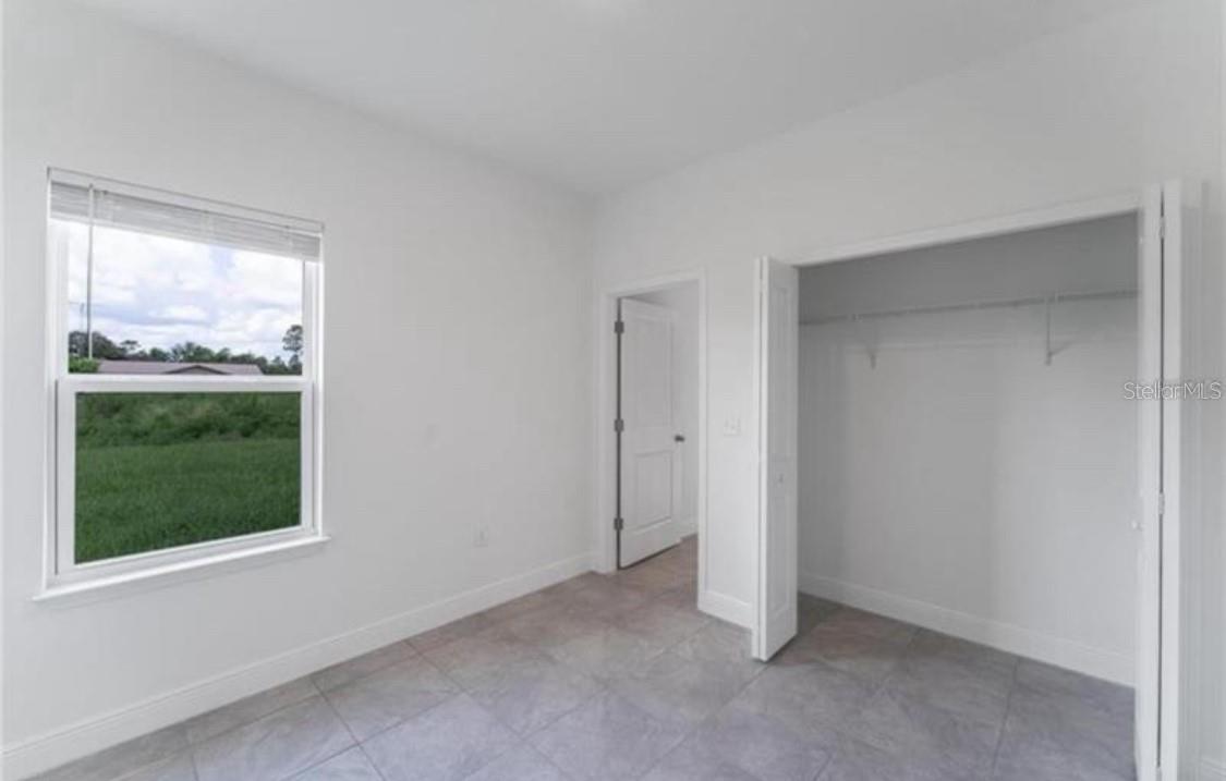 Image 17 of 28 For 15971 33rd Avenue Road