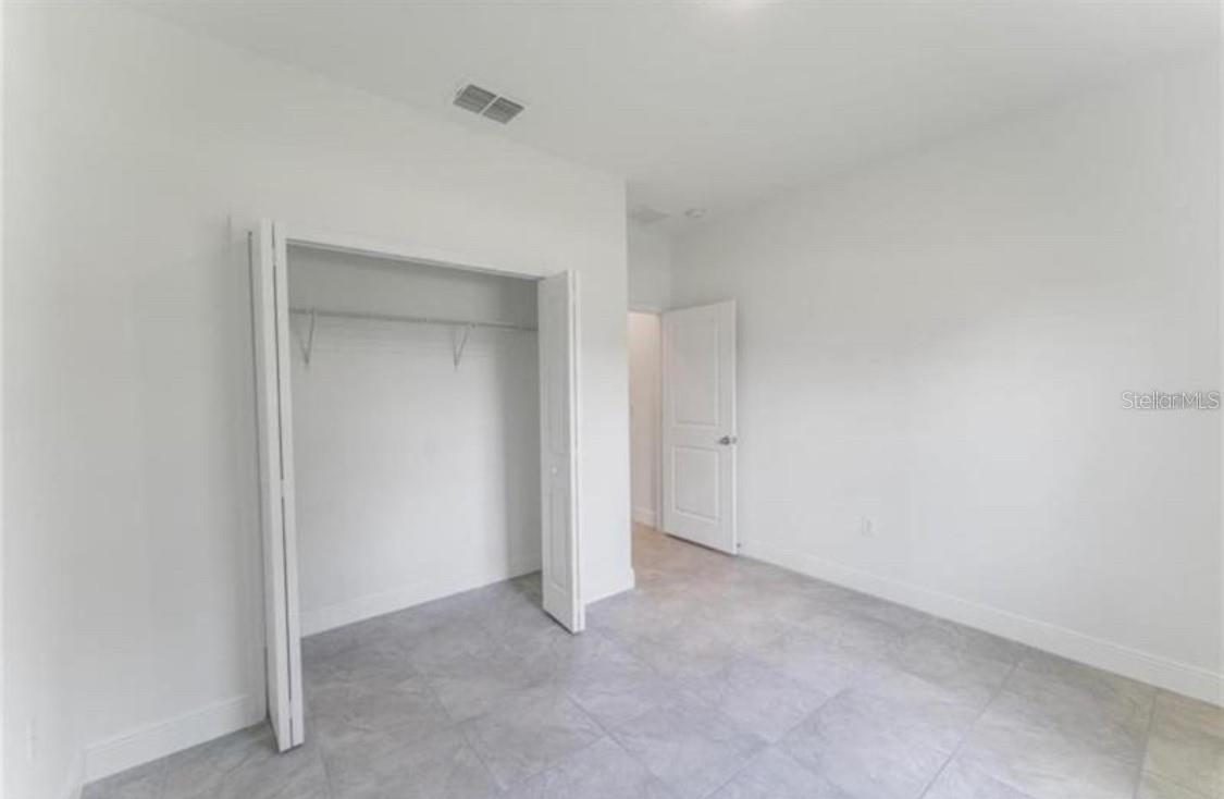 Image 22 of 28 For 15971 33rd Avenue Road