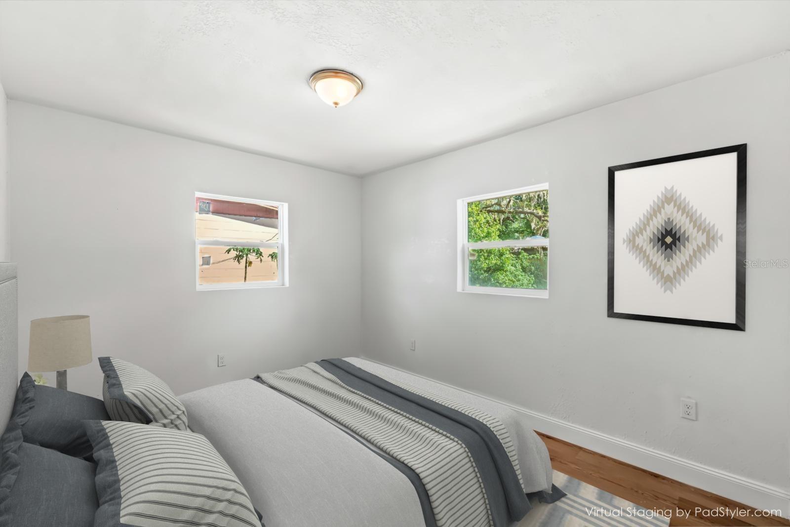 Image 4 of 11 For 5612 Meridian Way