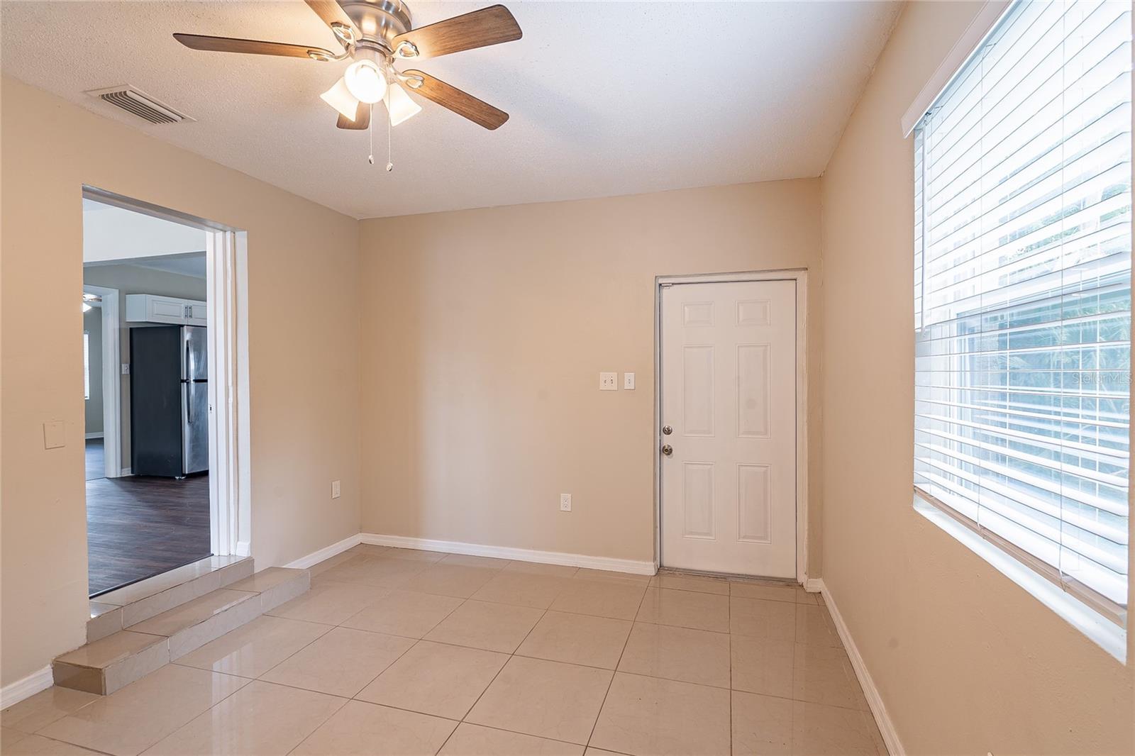 Image 11 of 24 For 1411 Powers Drive