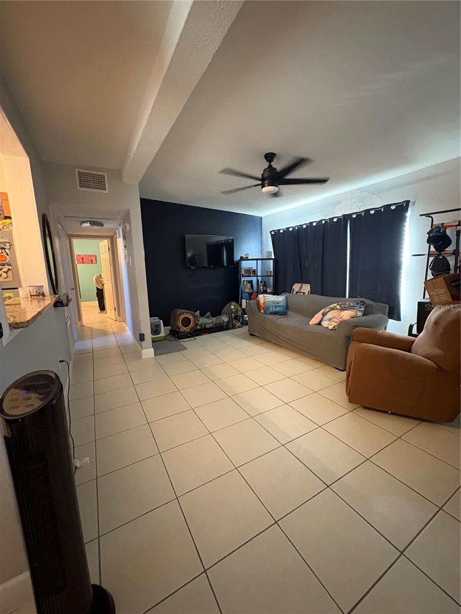 Image 5 of 17 For 815 Solandra Drive