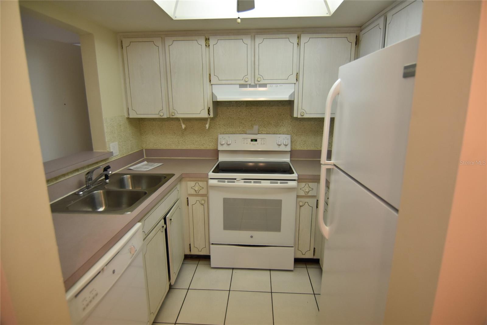 Image 2 of 10 For 4826 Marine Parkway 202