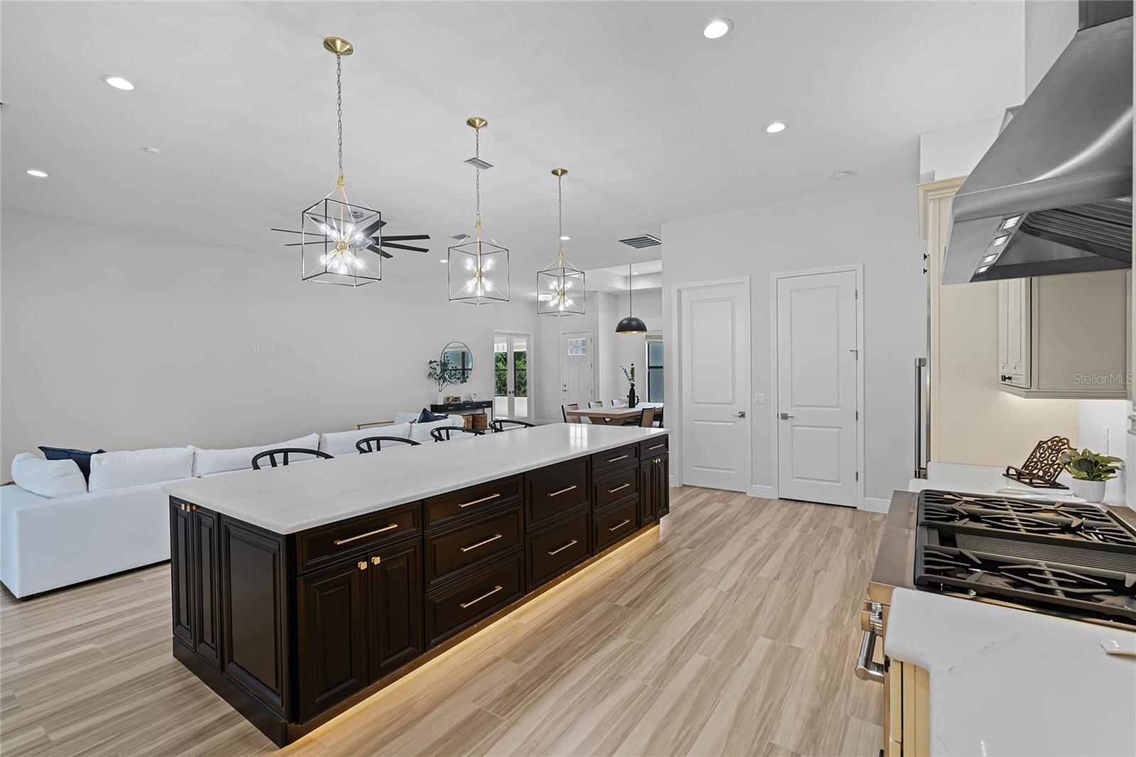 Image 10 of 48 For 18026 Reynolds Parkway