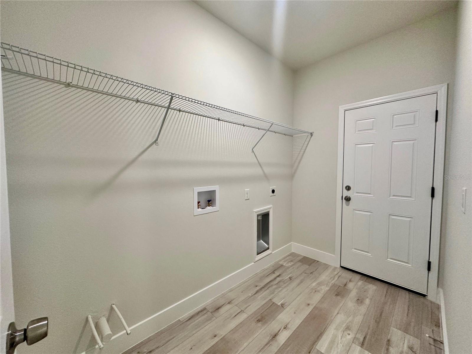 Listing photo id 16 for 1905 Linden Drive