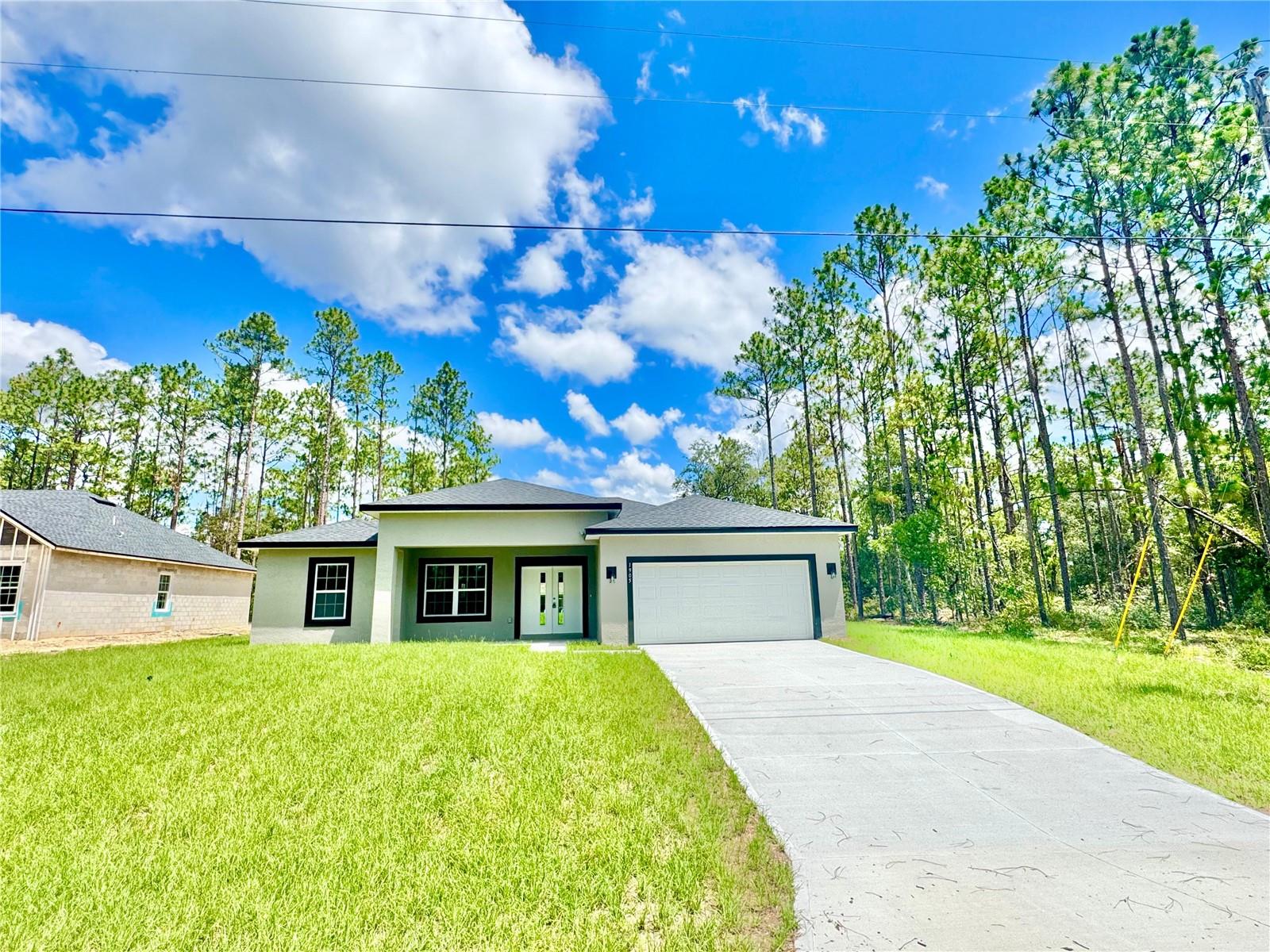 Listing photo id 0 for 1905 Linden Drive