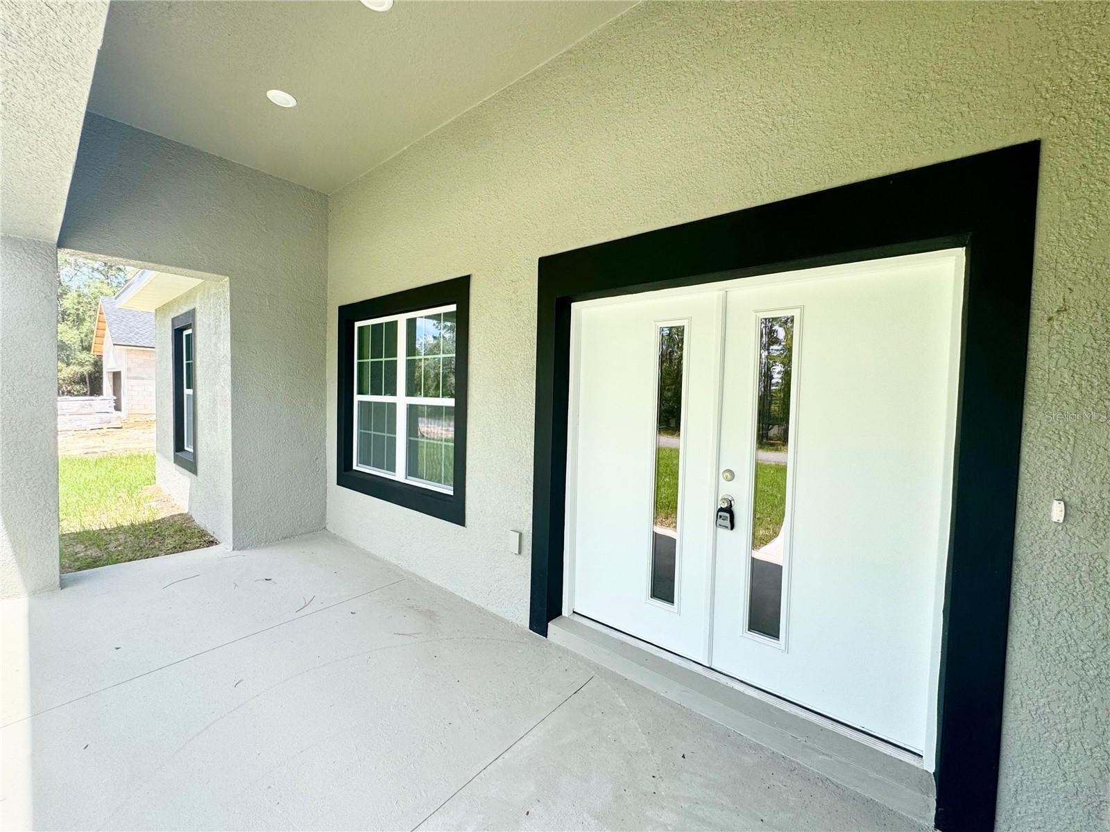 Listing photo id 3 for 1905 Linden Drive