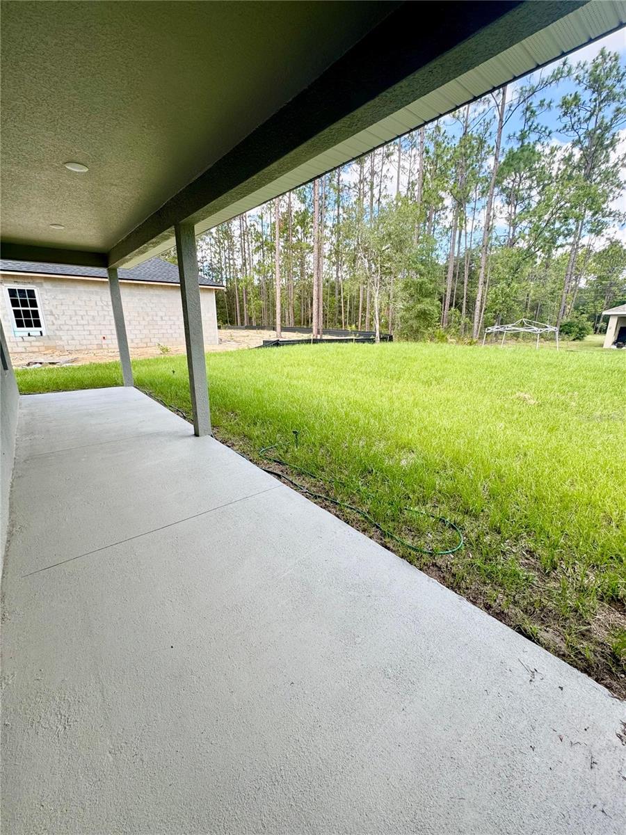 Listing photo id 6 for 1905 Linden Drive