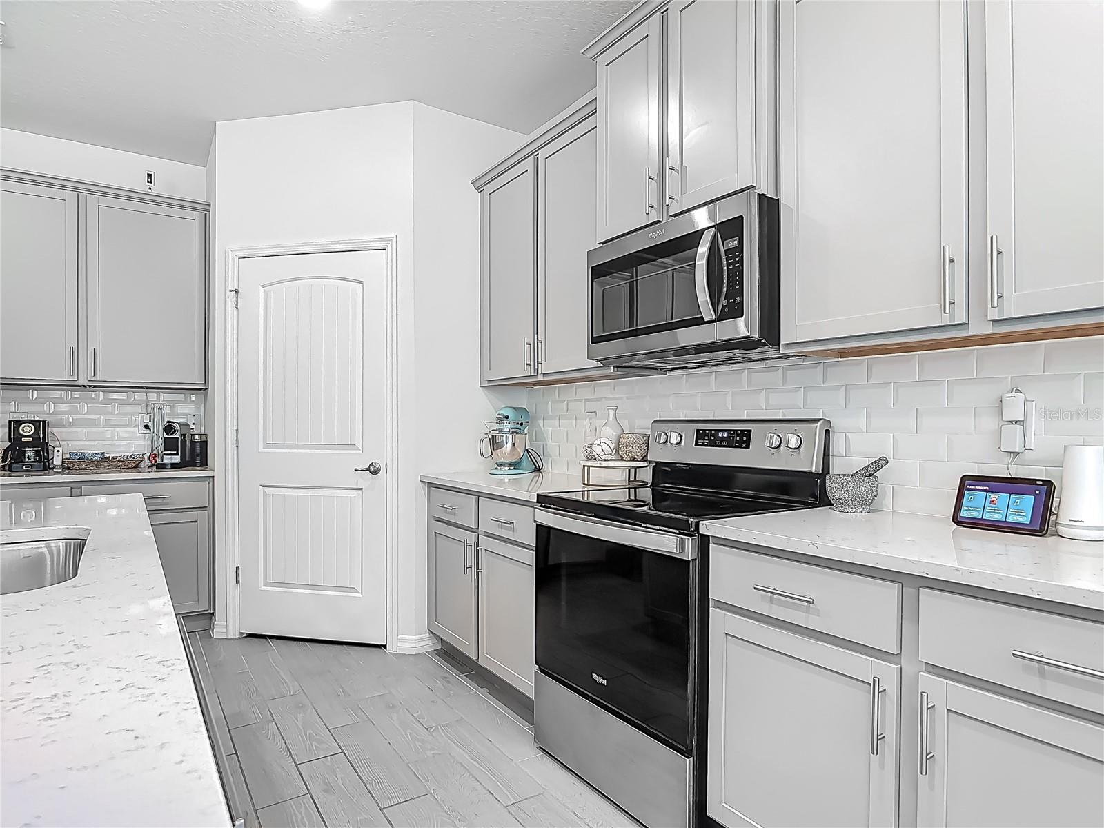 Image 19 of 42 For 1711 Red Rock Road