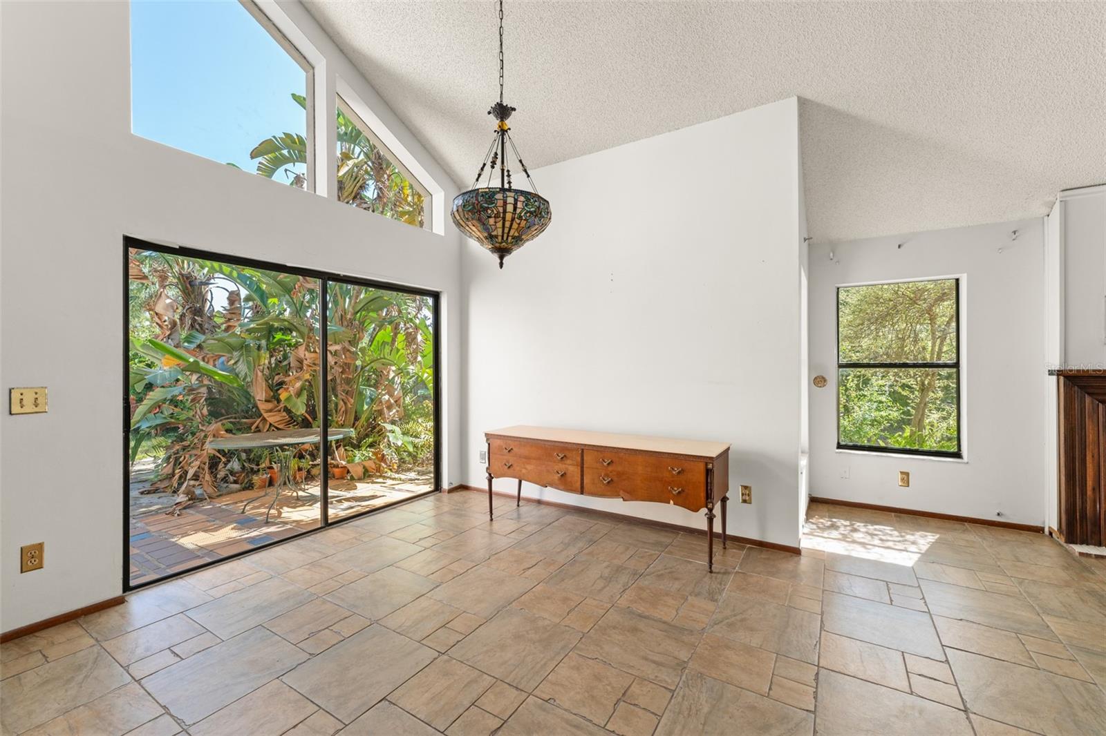 Image 10 of 55 For 1450 Harbour Drive