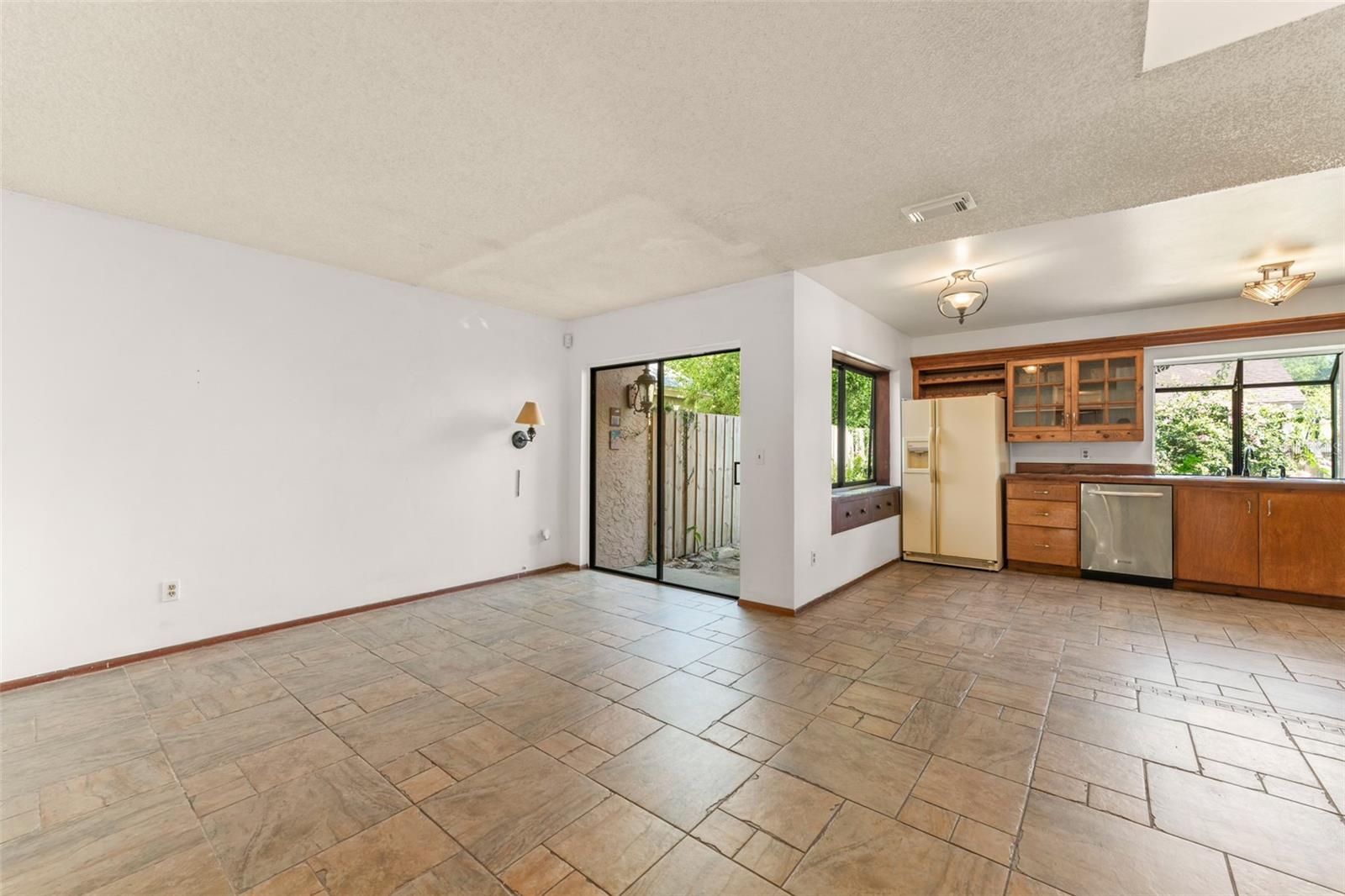 Image 18 of 55 For 1450 Harbour Drive
