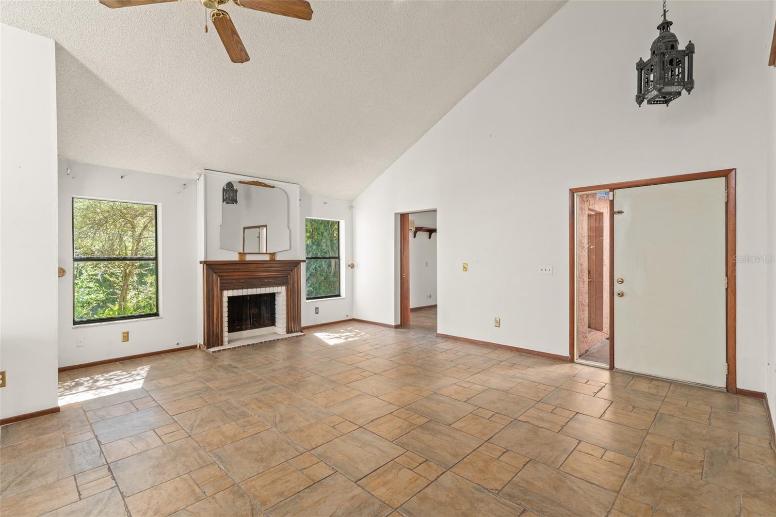 Image 9 of 55 For 1450 Harbour Drive