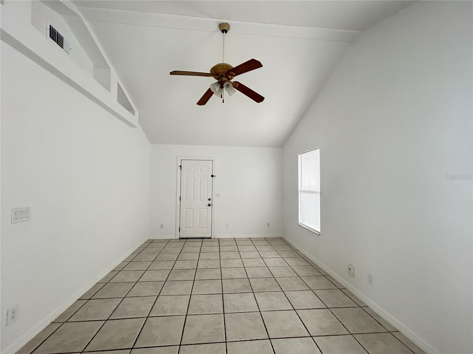 Image 13 of 36 For 2322 Vincent Rd