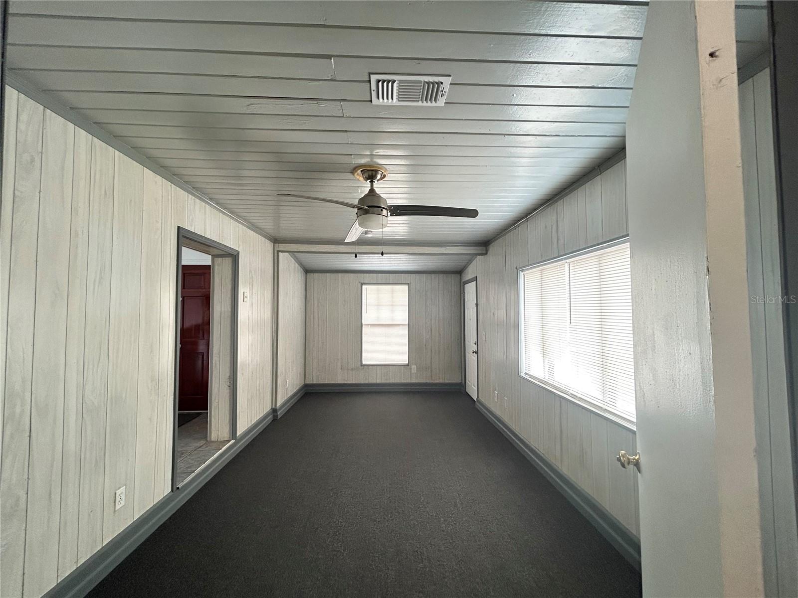 Image 15 of 36 For 2322 Vincent Rd