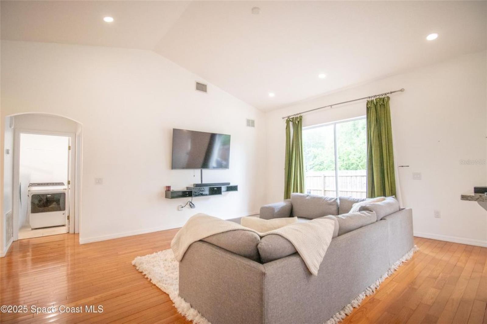 Image 7 of 22 For 4046 David Drive