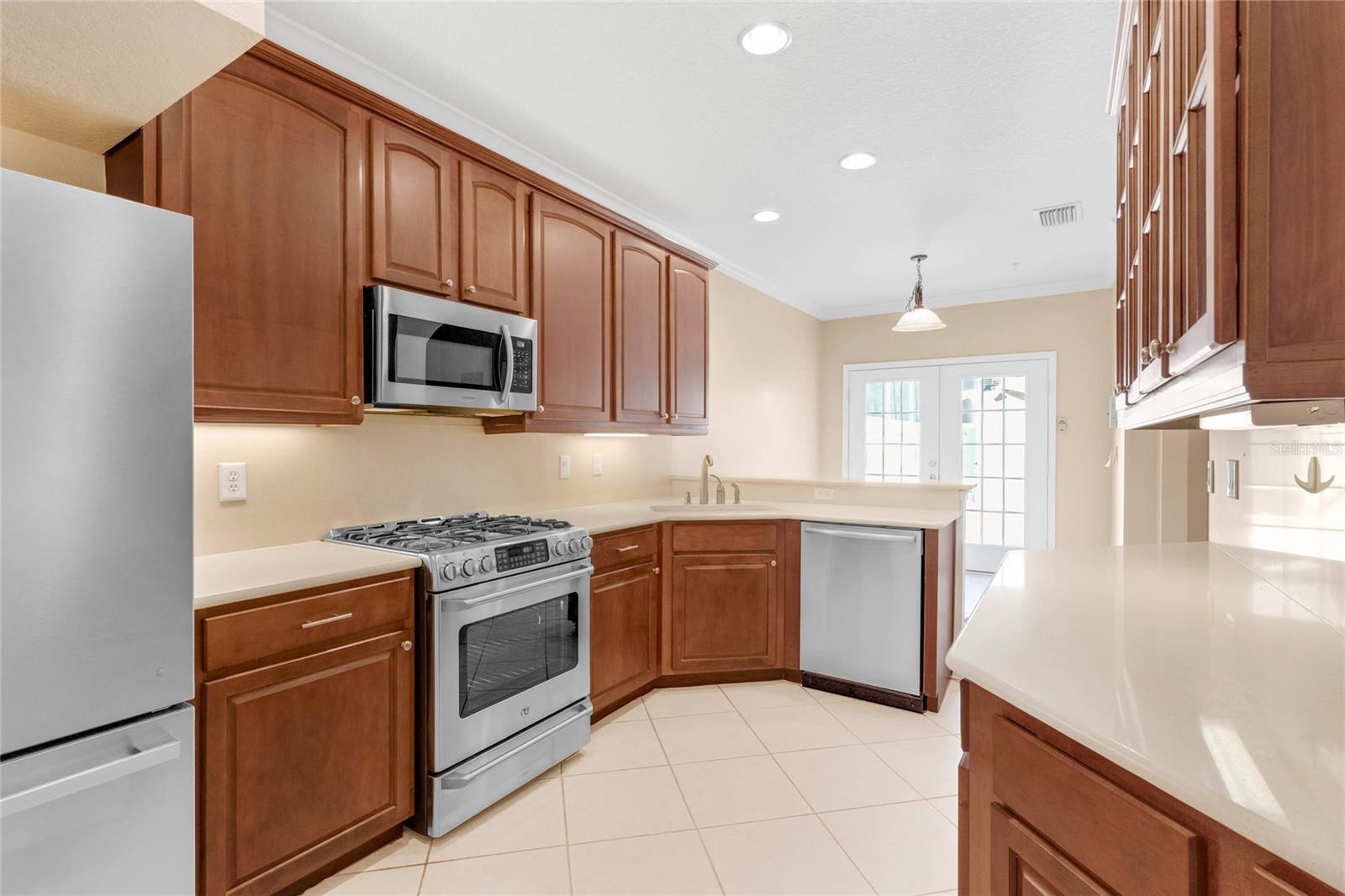 Image 10 of 21 For 8533 Waterwillow Place