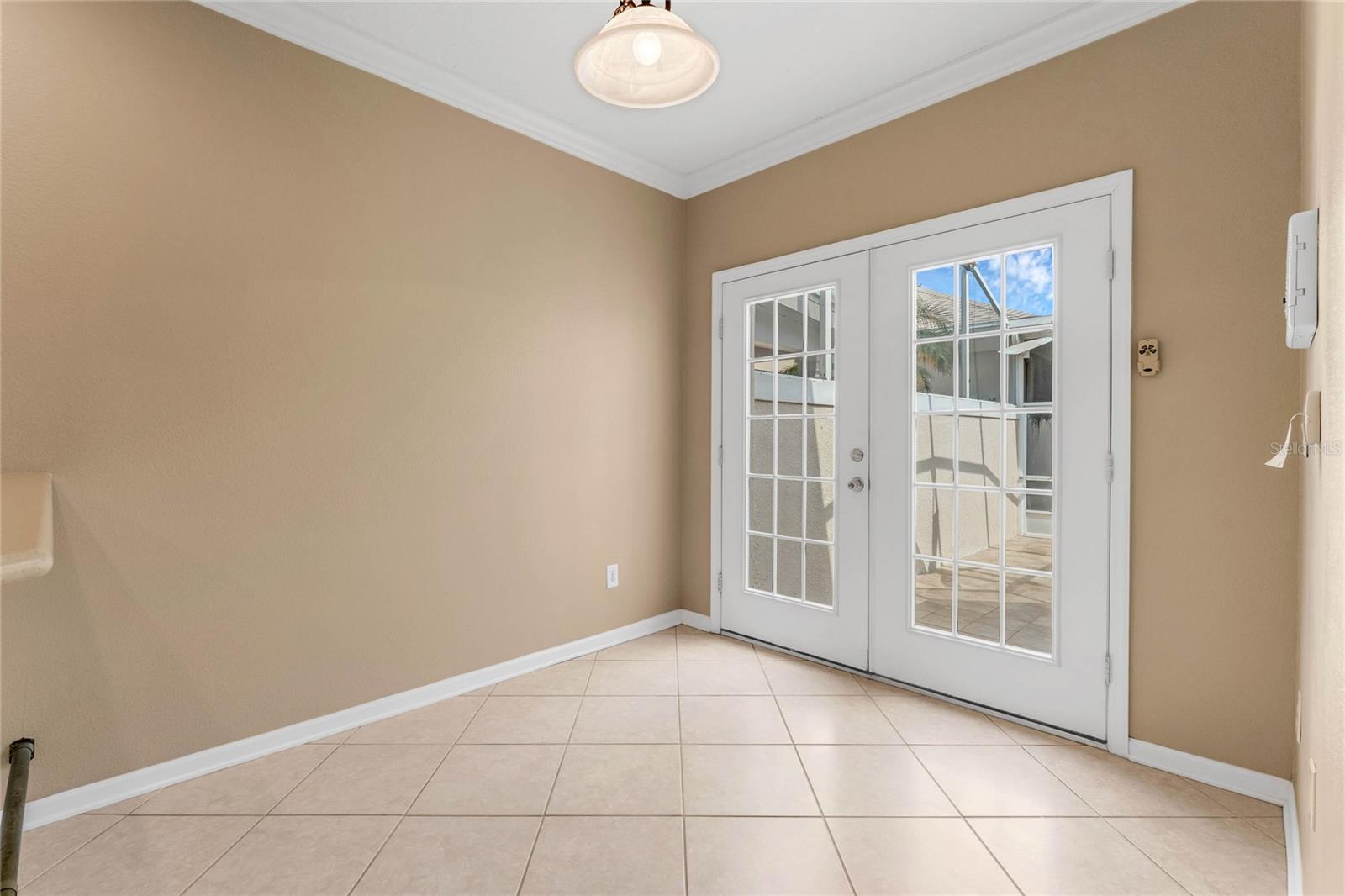 Image 7 of 21 For 8533 Waterwillow Place