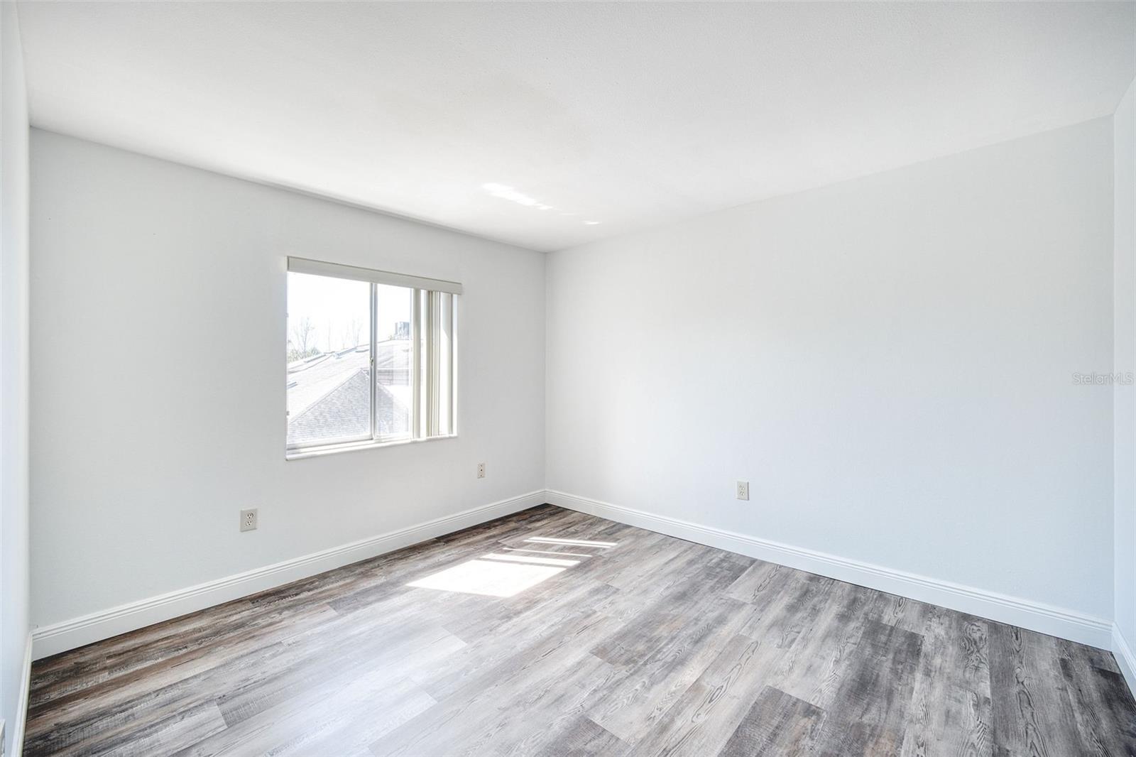 Image 10 of 21 For 1100 Delaney Avenue F409