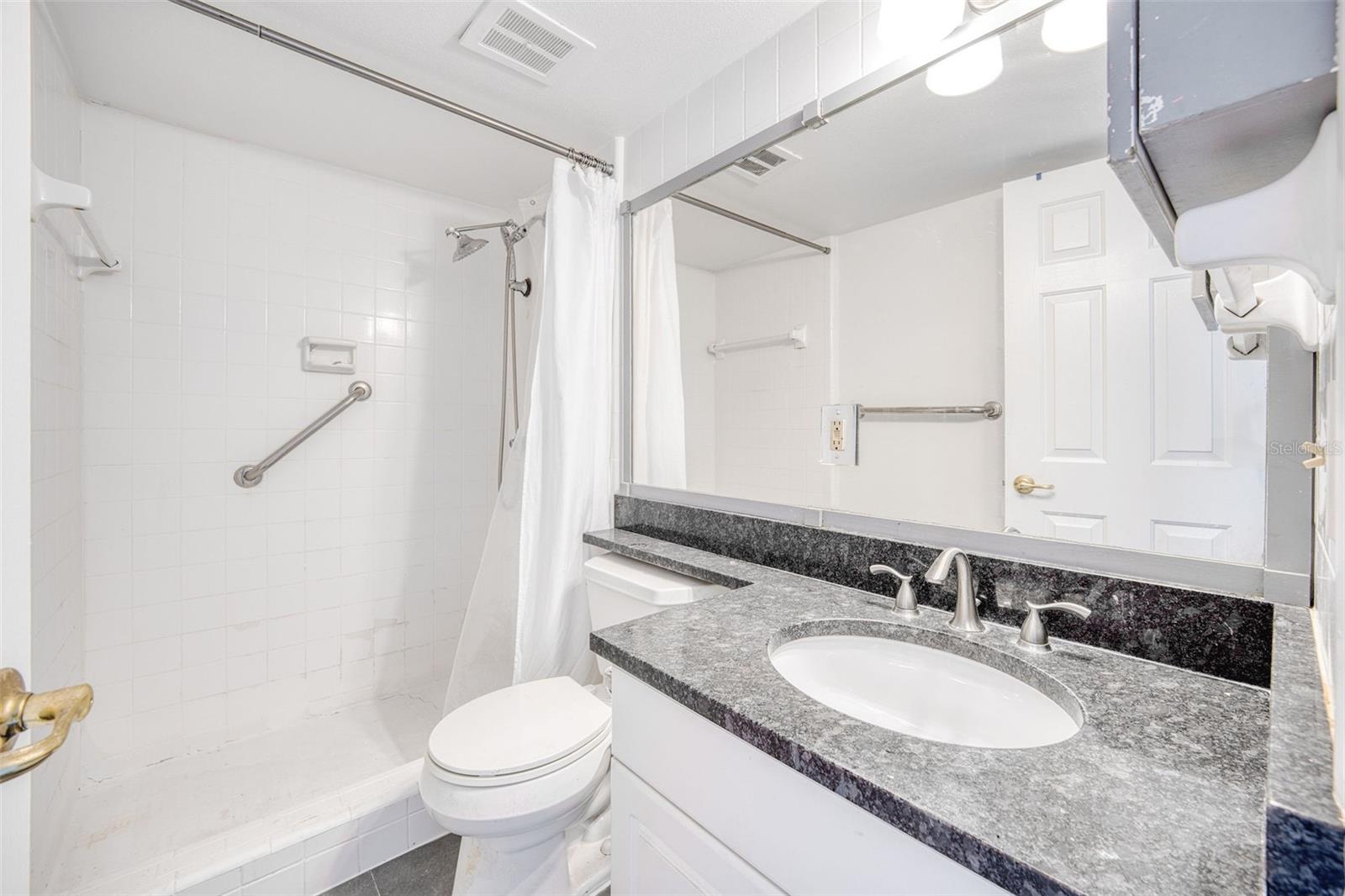 Image 12 of 21 For 1100 Delaney Avenue F409