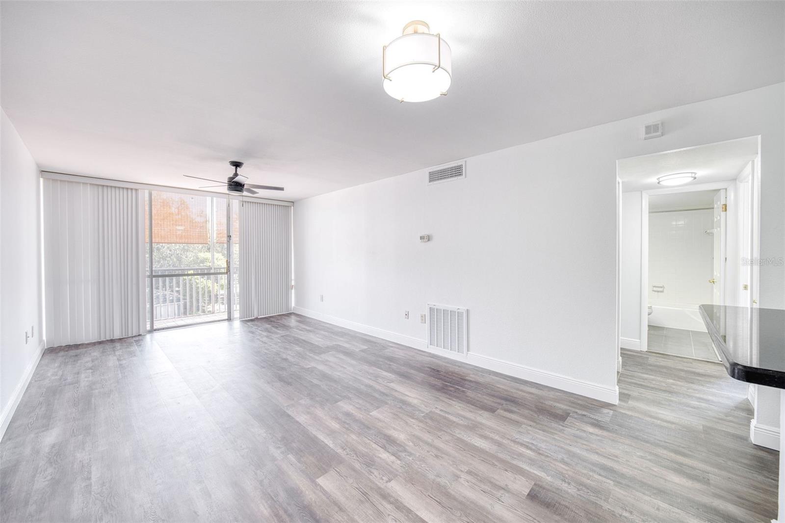 Image 14 of 21 For 1100 Delaney Avenue F409