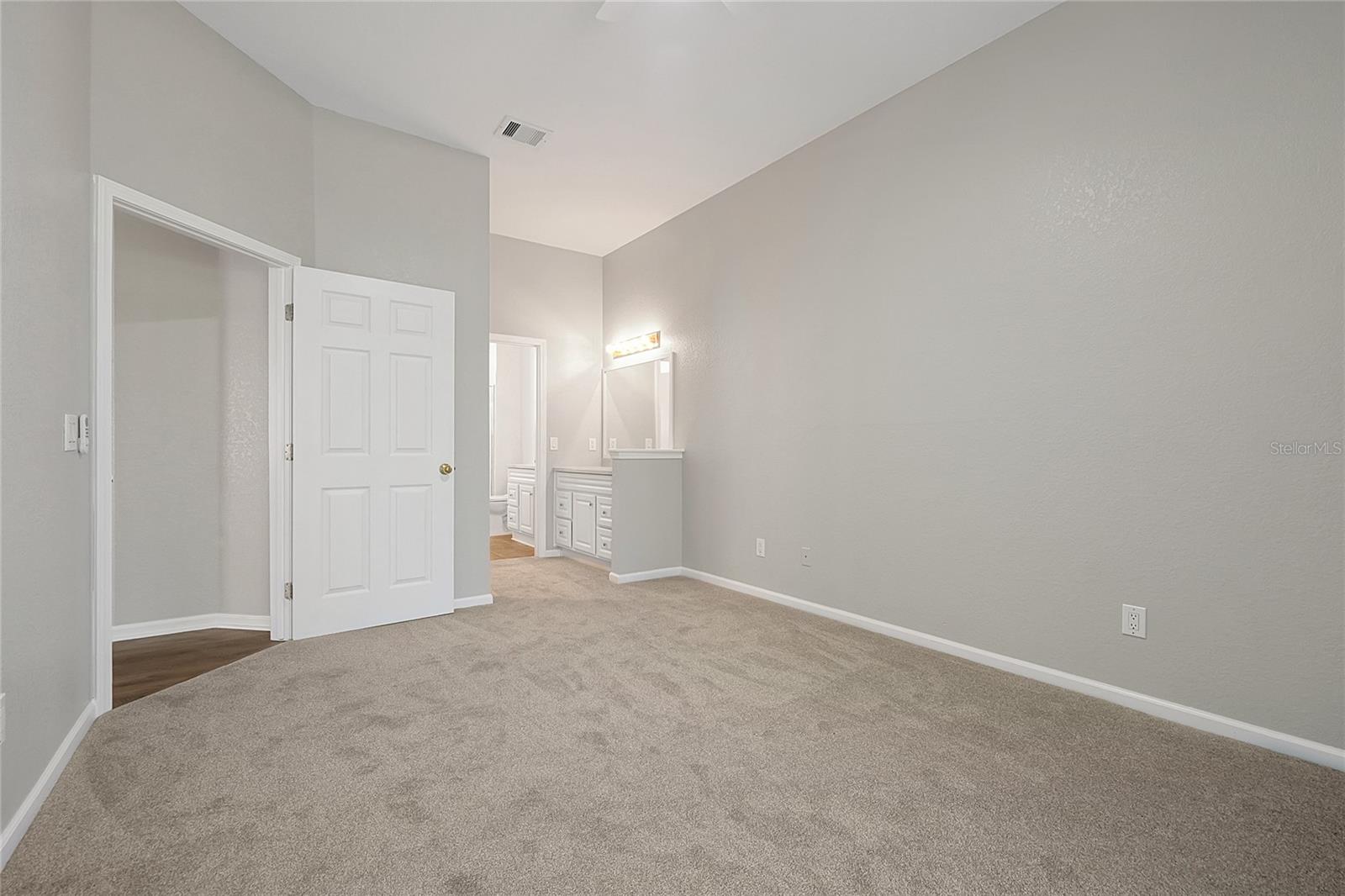 Image 18 of 41 For 7521 Bay Port Road 12