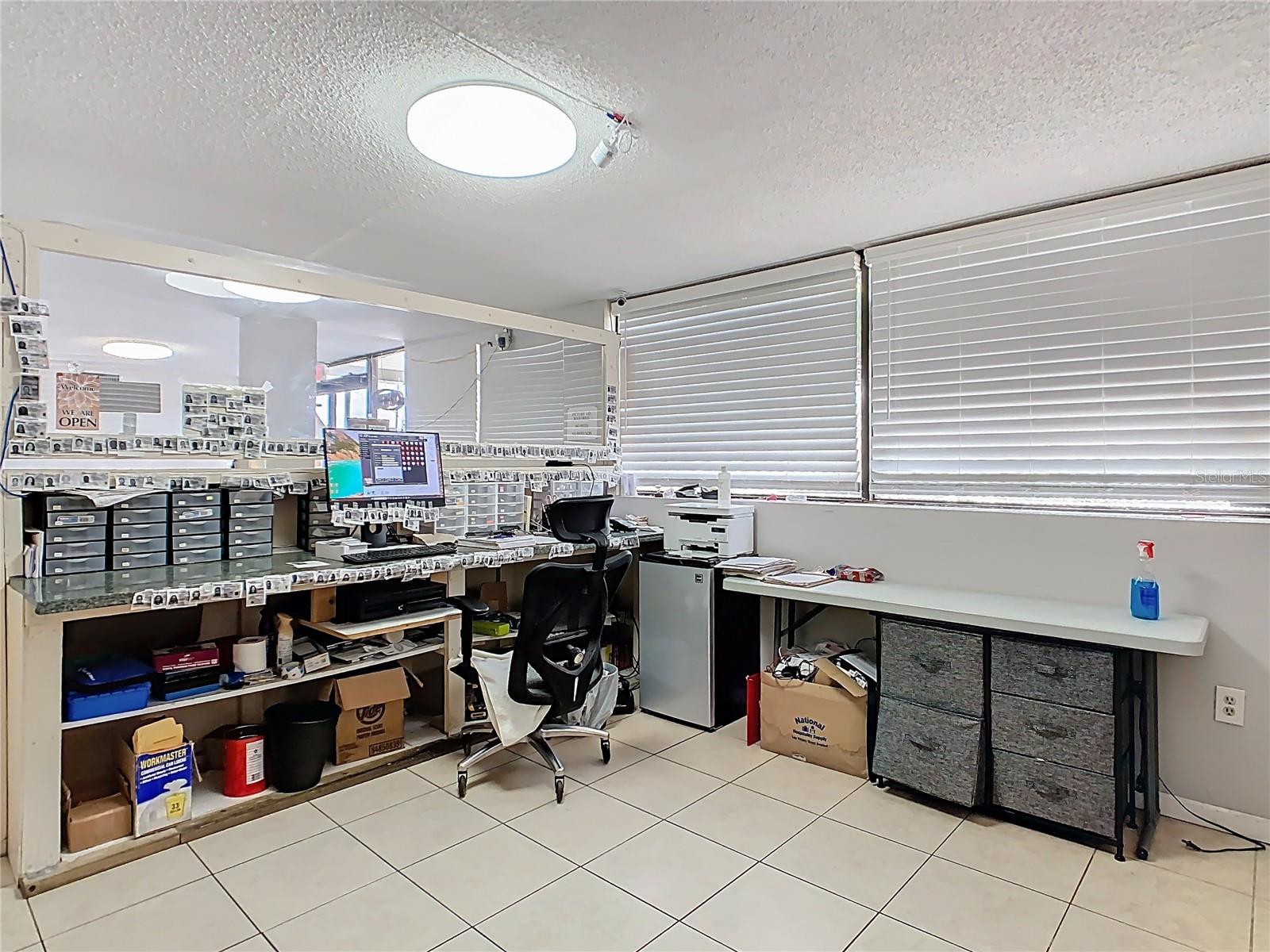 Image 11 of 18 For 4121 Vine Street