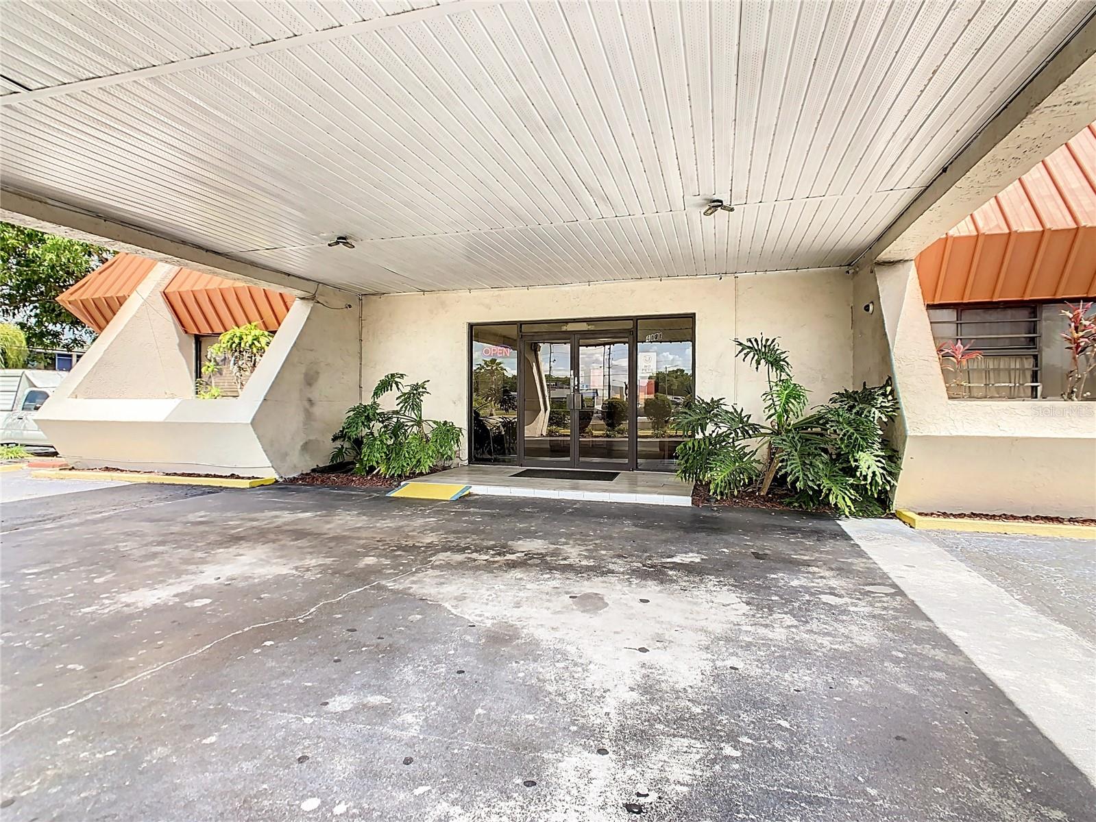 Image 4 of 18 For 4121 Vine Street
