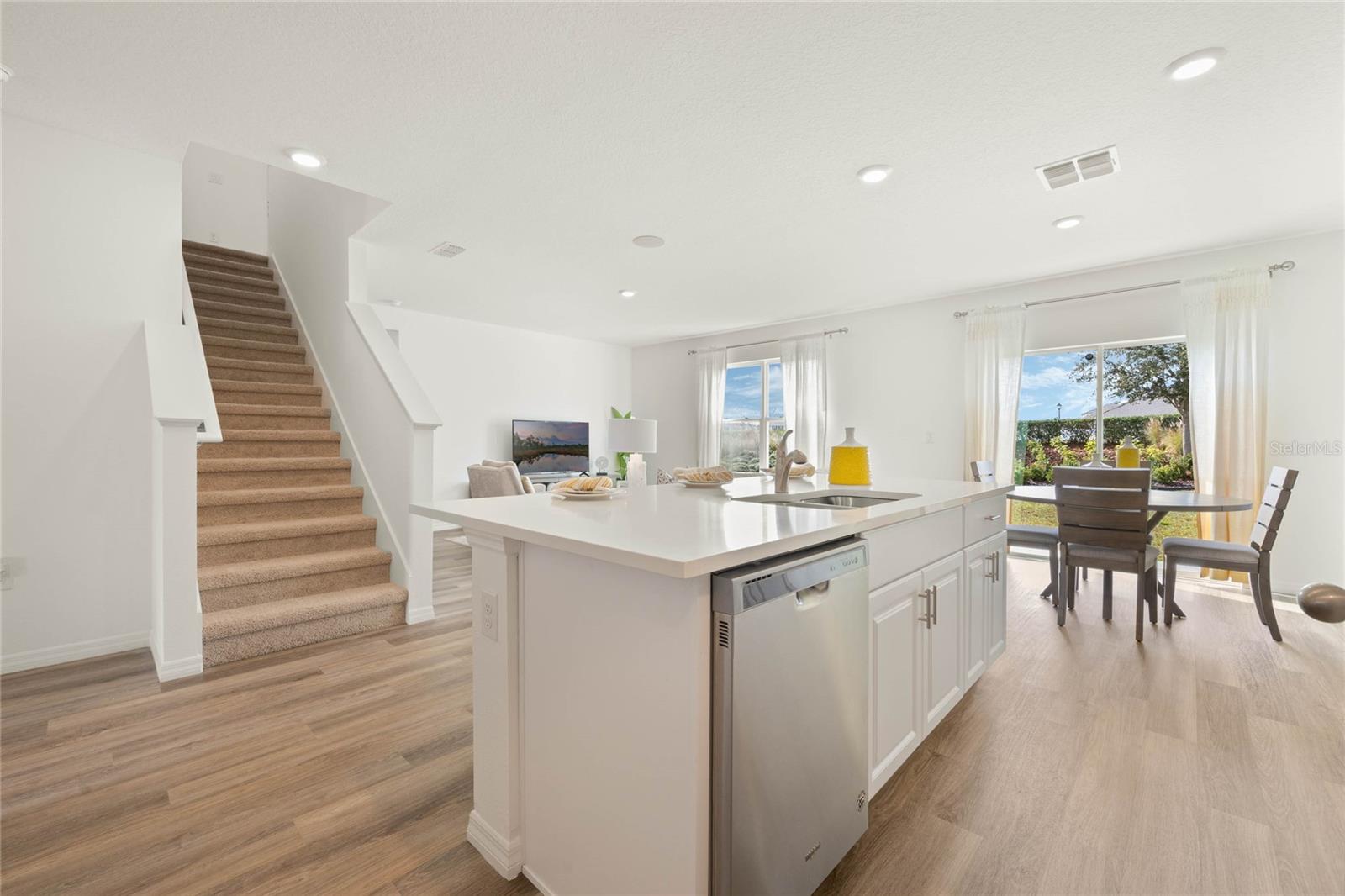 Image 12 of 41 For 1035 Morfontaine Street