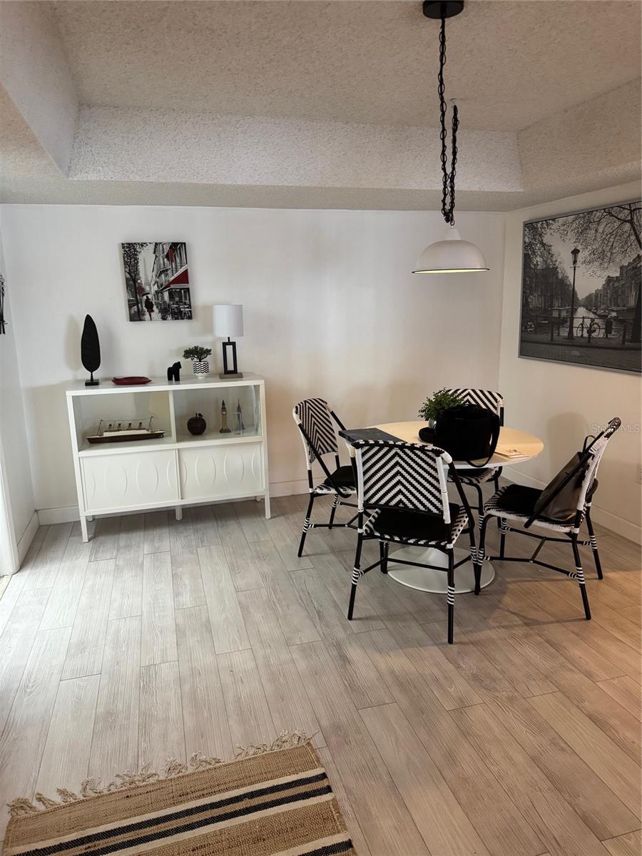 Image 7 of 23 For 2225 Holden Avenue 104