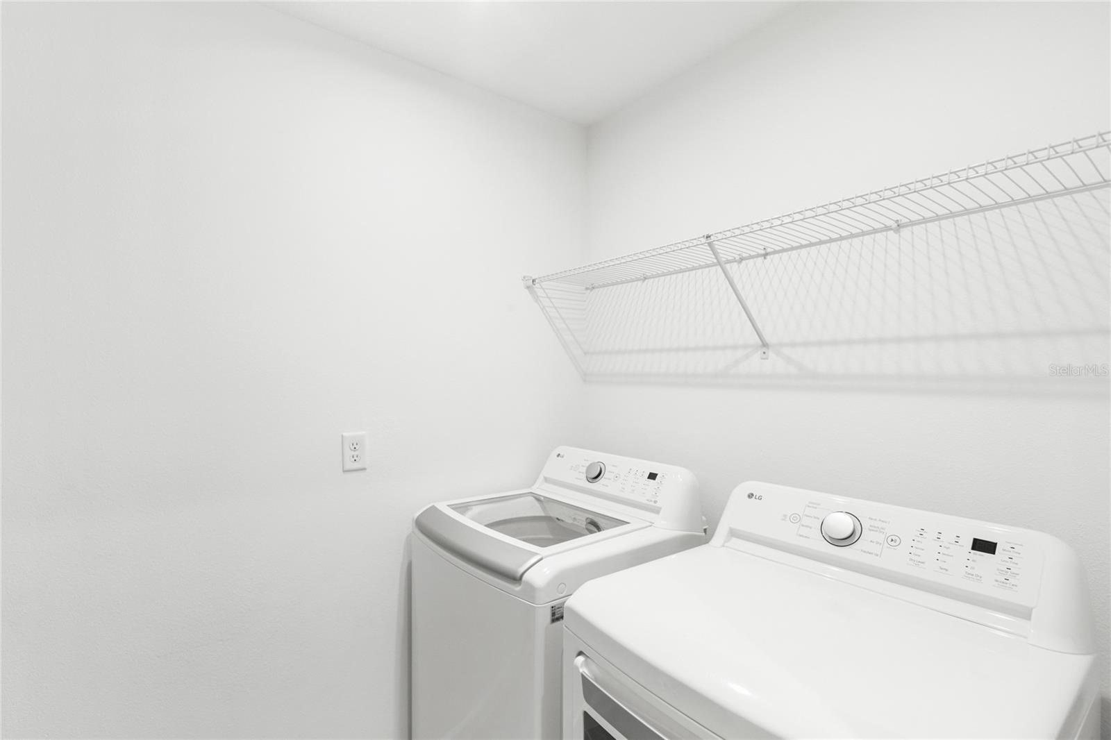 Image 25 of 45 For 1168 Lakeshore Breeze Place