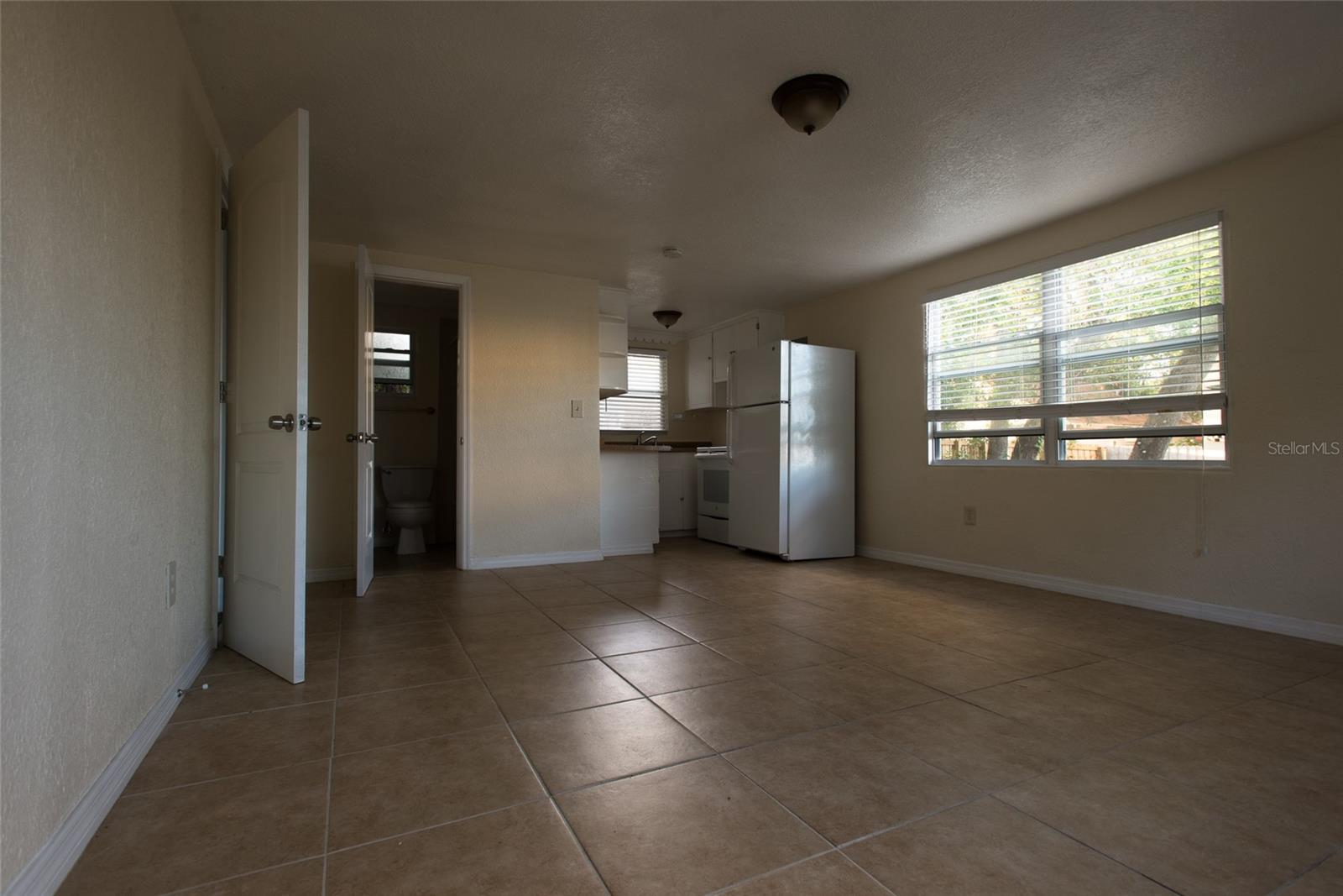 Image 21 of 31 For 821 Hillcrest Street