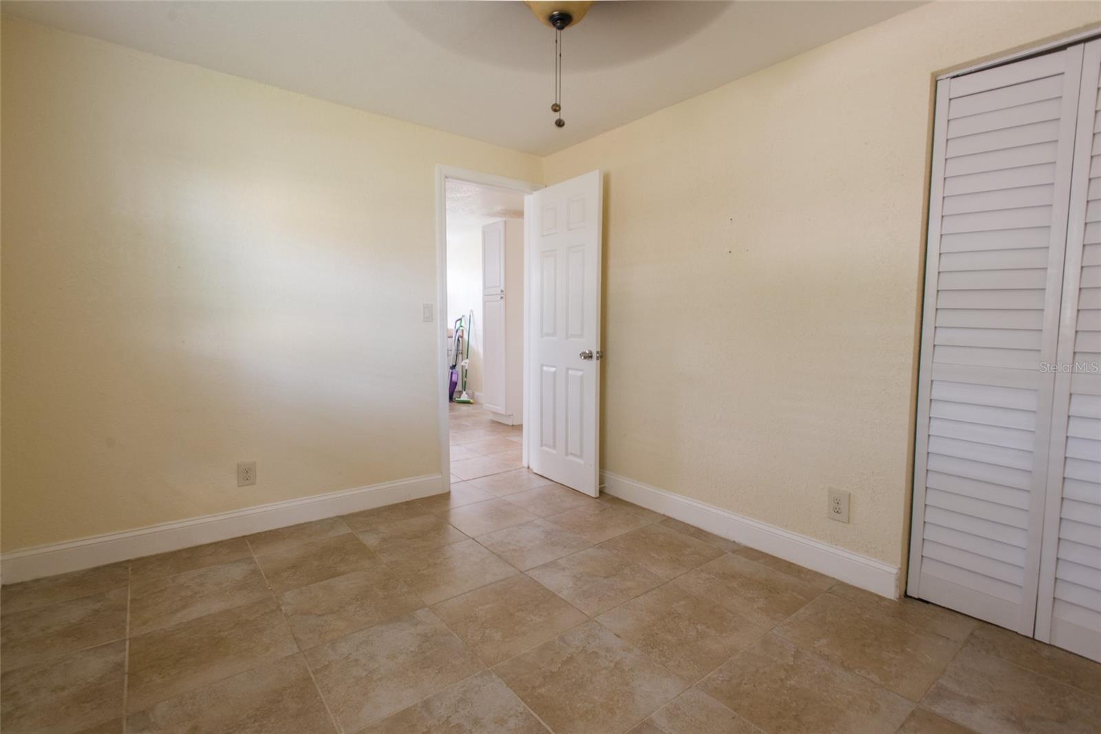 Image 23 of 31 For 821 Hillcrest Street