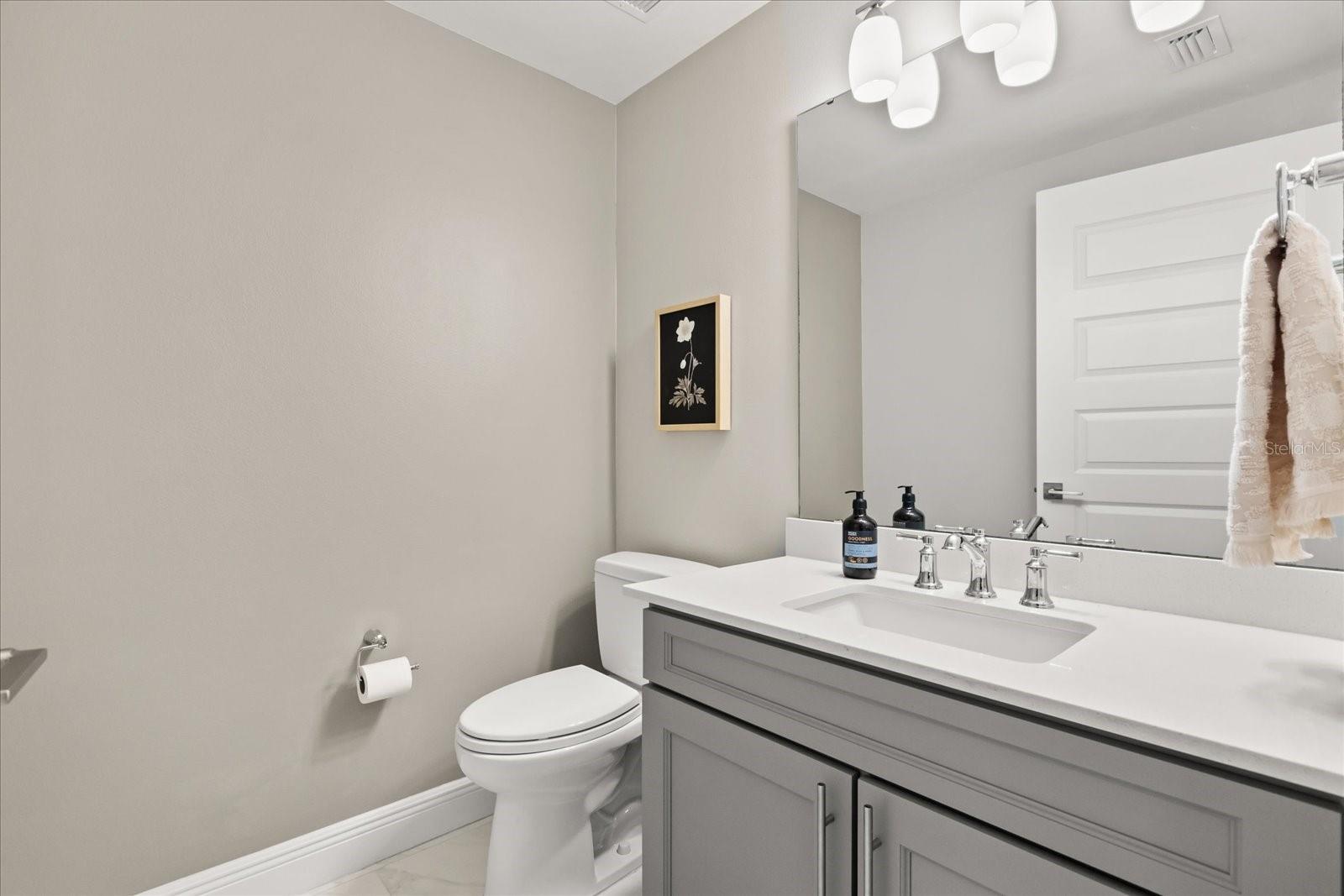 Image 13 of 18 For 16300 County Road 455  204