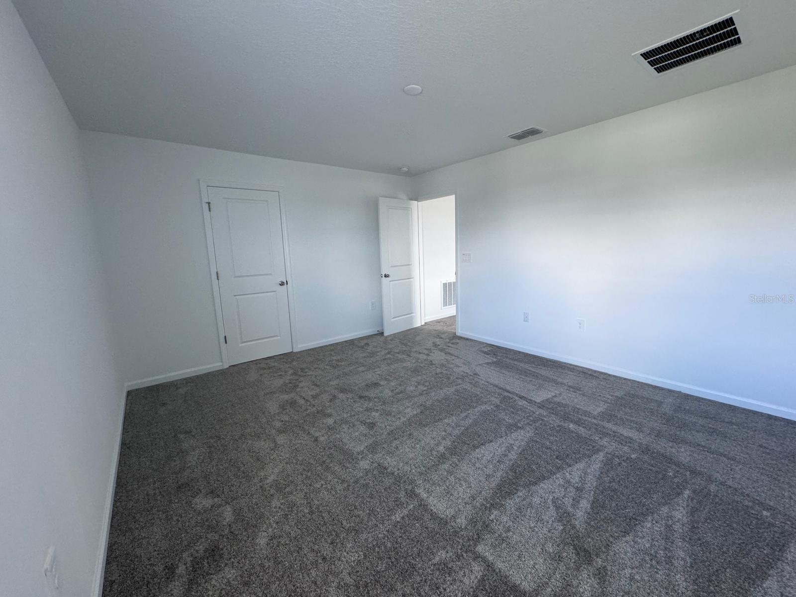 Image 14 of 42 For 1033 Waterfall Boulevard