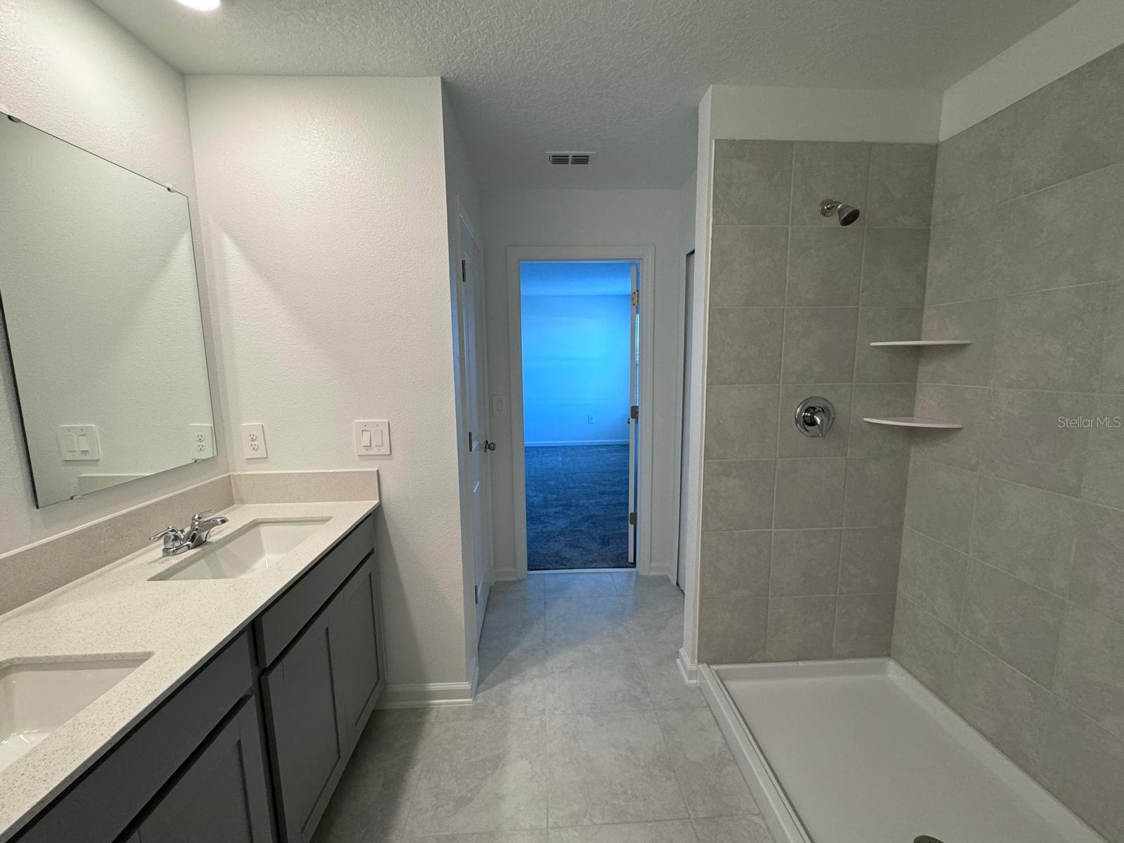 Image 17 of 42 For 1033 Waterfall Boulevard