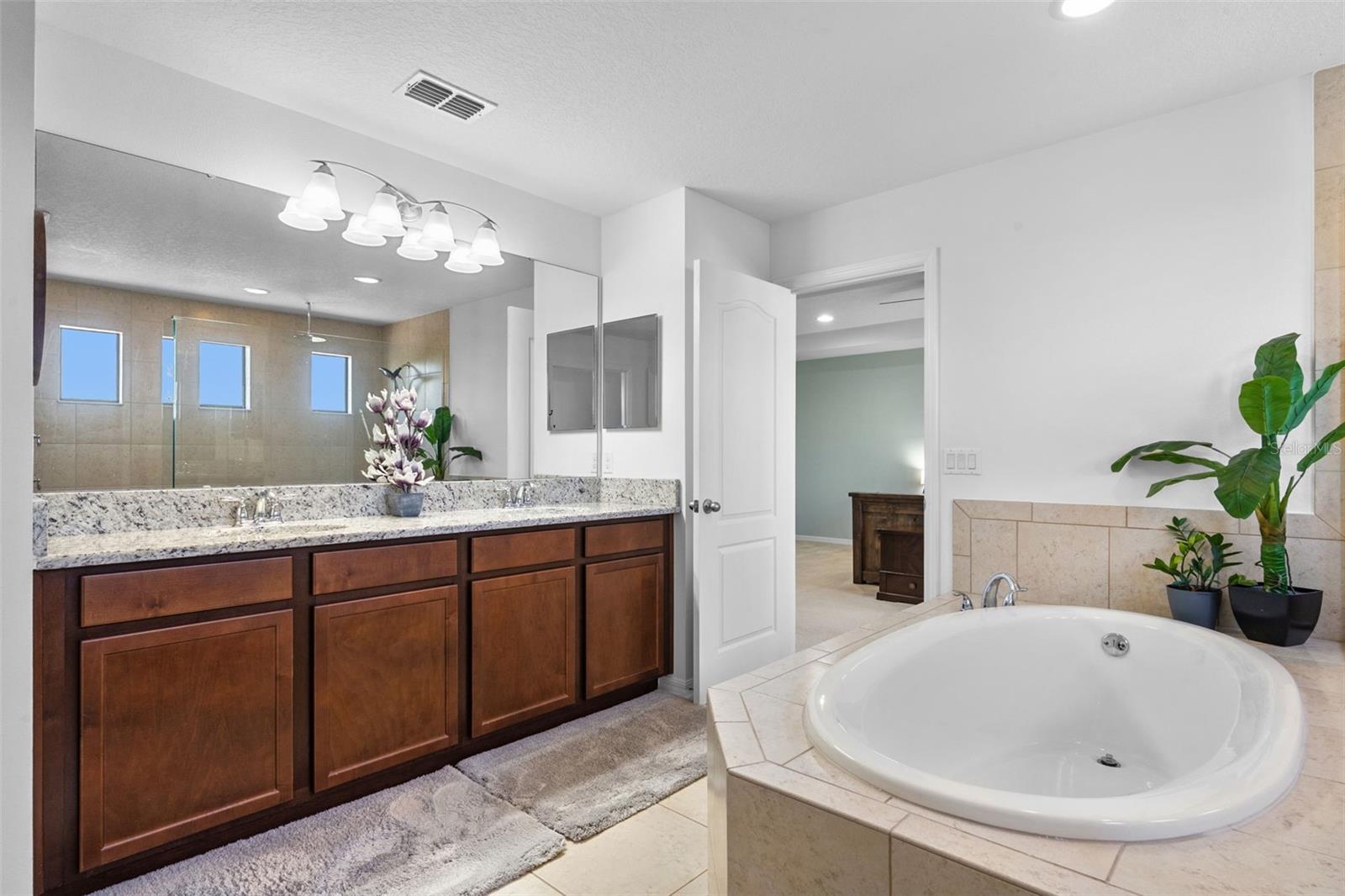 Image 36 of 50 For 4113 Longbow Drive
