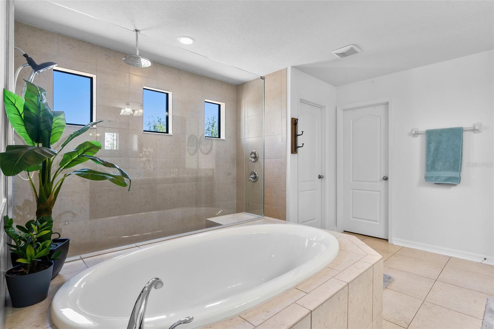 Image 37 of 50 For 4113 Longbow Drive