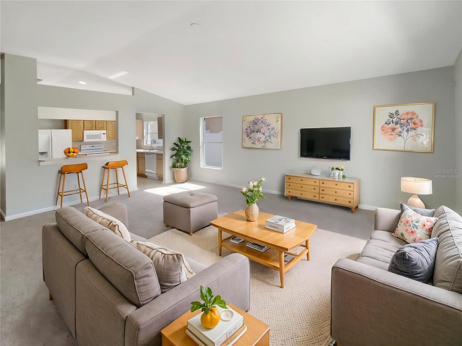 Listing photo id 0 for 30406 Arrochar Street