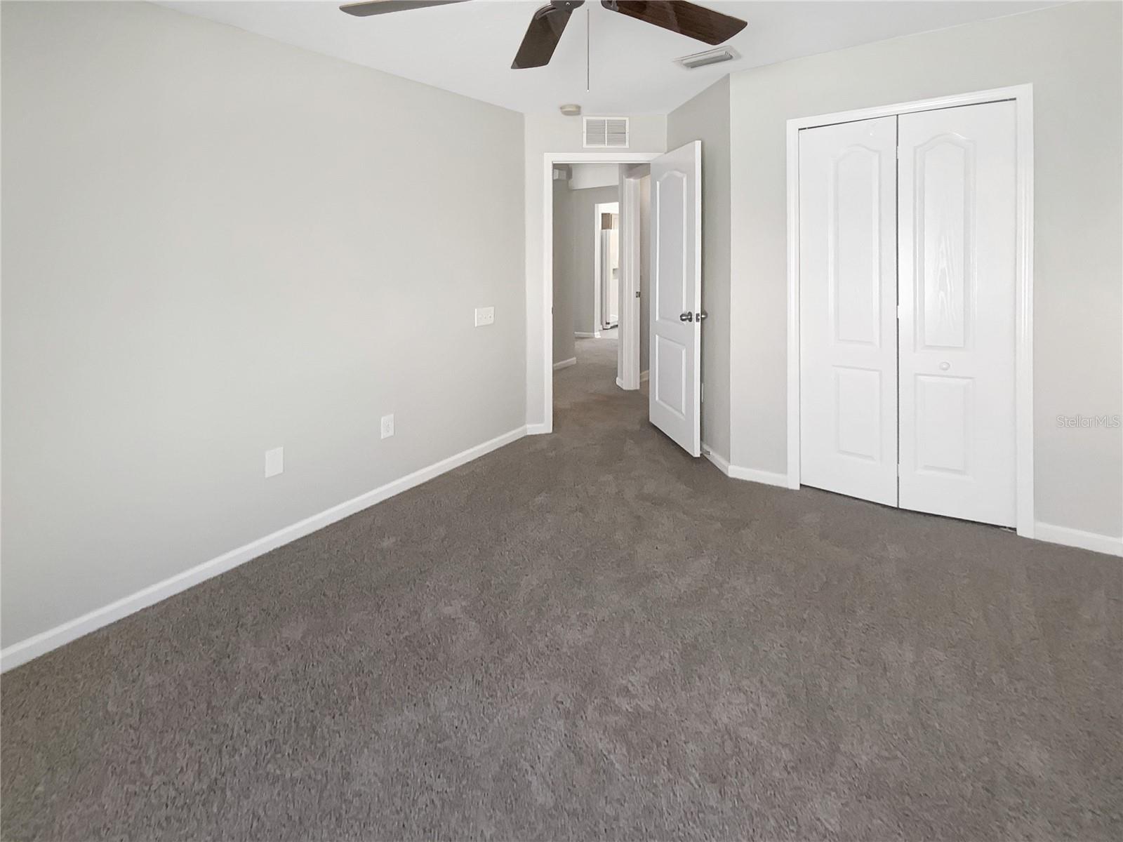 Listing photo id 25 for 30406 Arrochar Street
