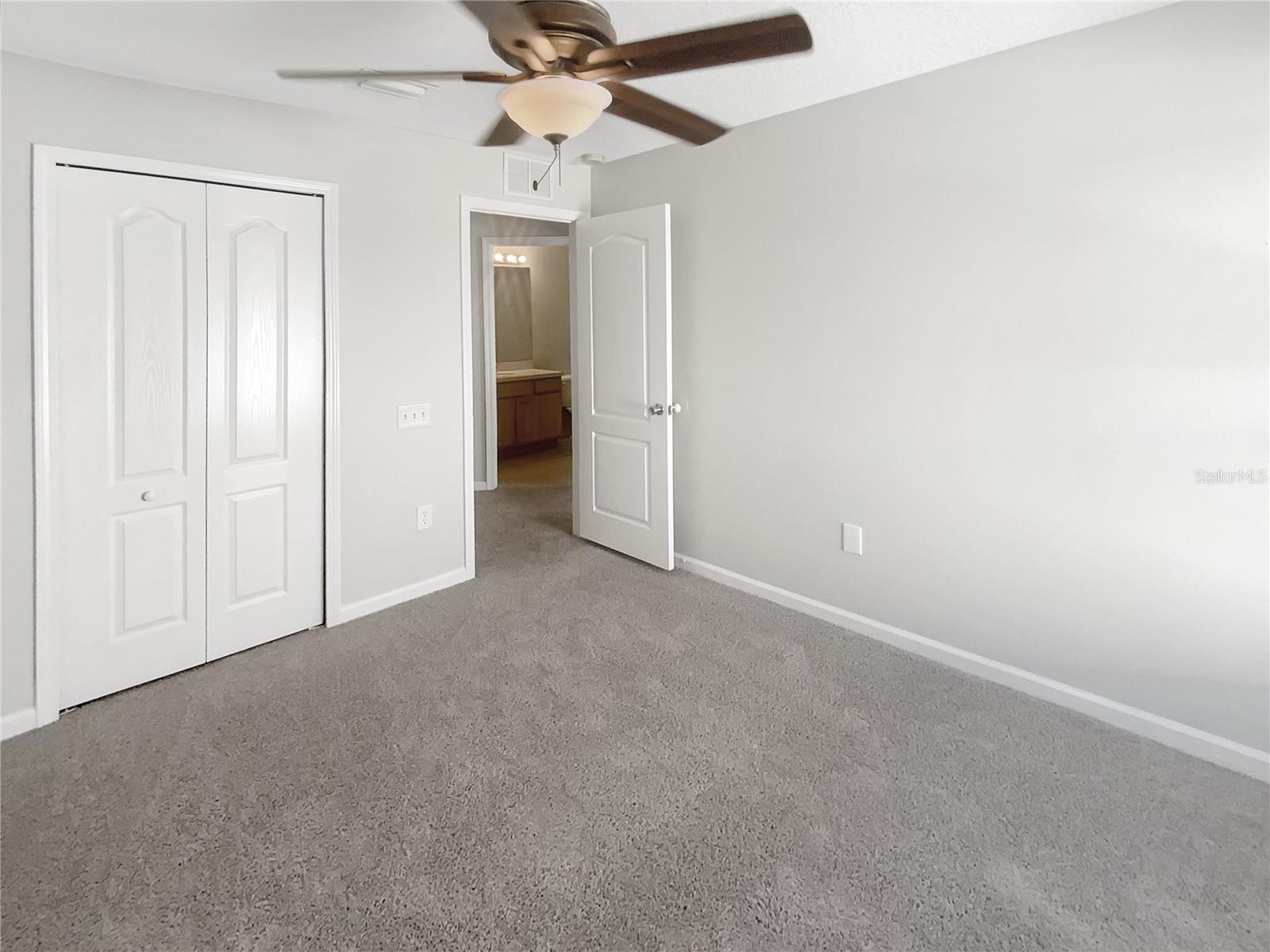 Listing photo id 27 for 30406 Arrochar Street