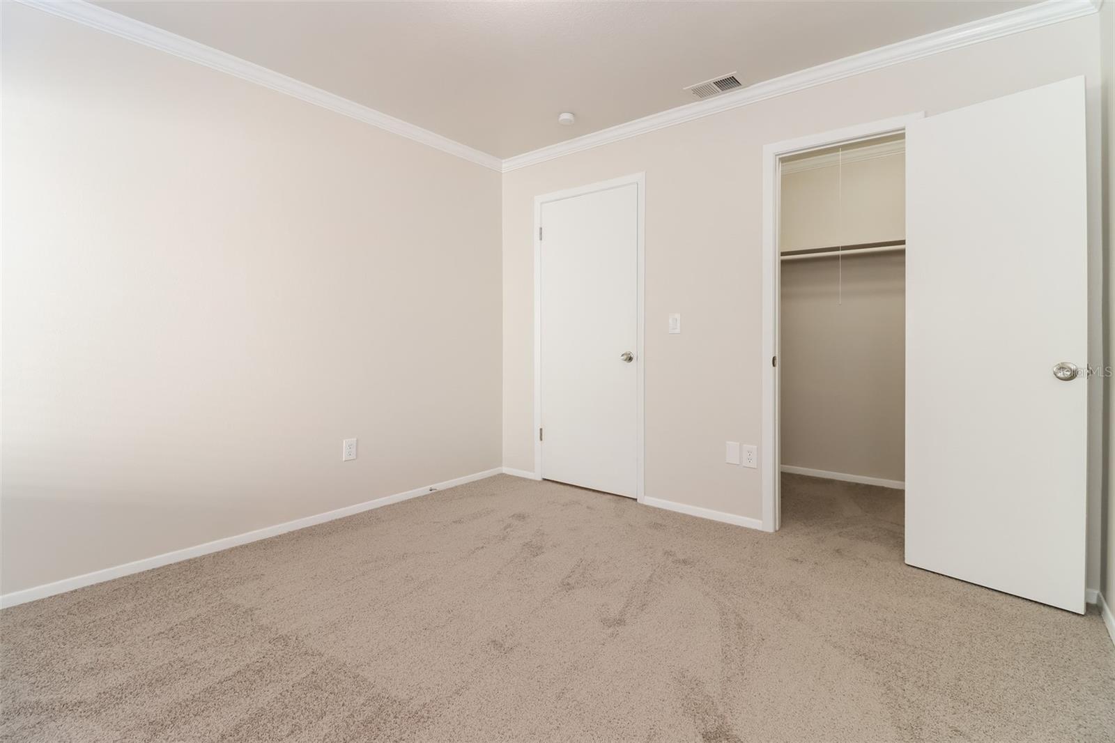 Image 11 of 16 For 6909 Silvermill Drive
