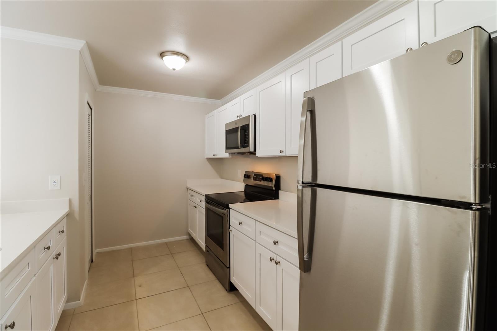 Image 6 of 16 For 6909 Silvermill Drive