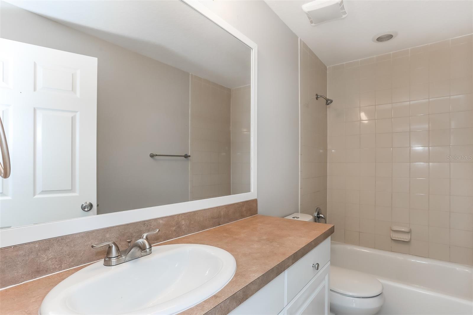 Image 14 of 16 For 2517 3rd Avenue E