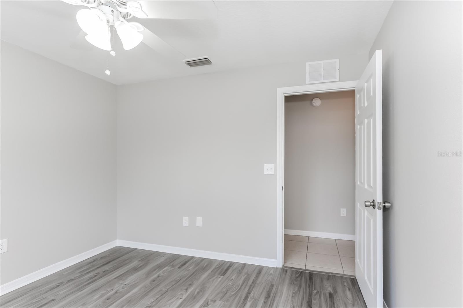 Image 8 of 16 For 2517 3rd Avenue E