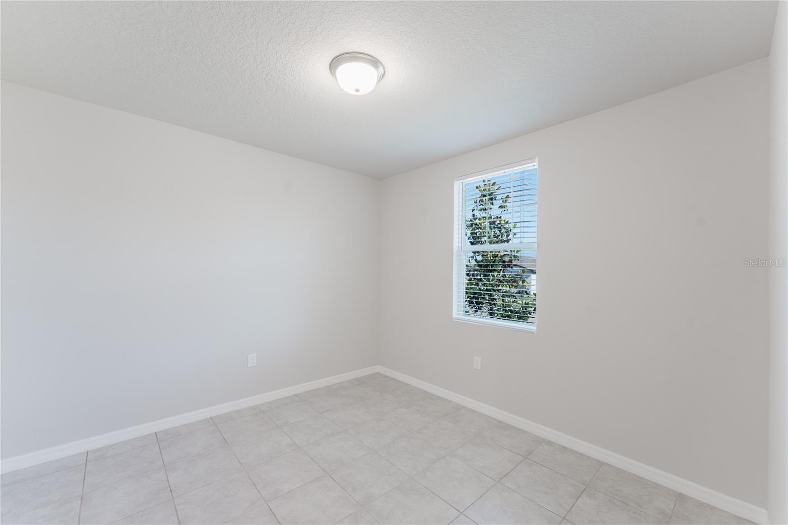 Image 4 of 25 For 849 Teton Street