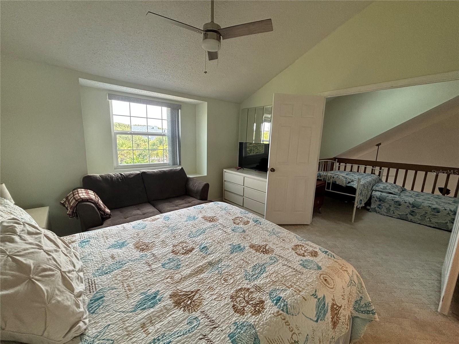 Image 21 of 31 For 4244 Sun Village Court 160
