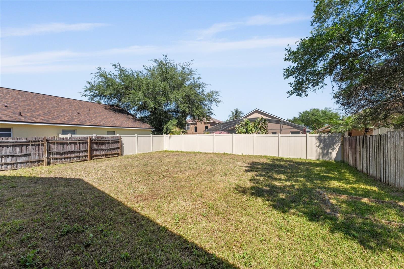 Image 33 of 37 For 5537 Misty Woods Drive
