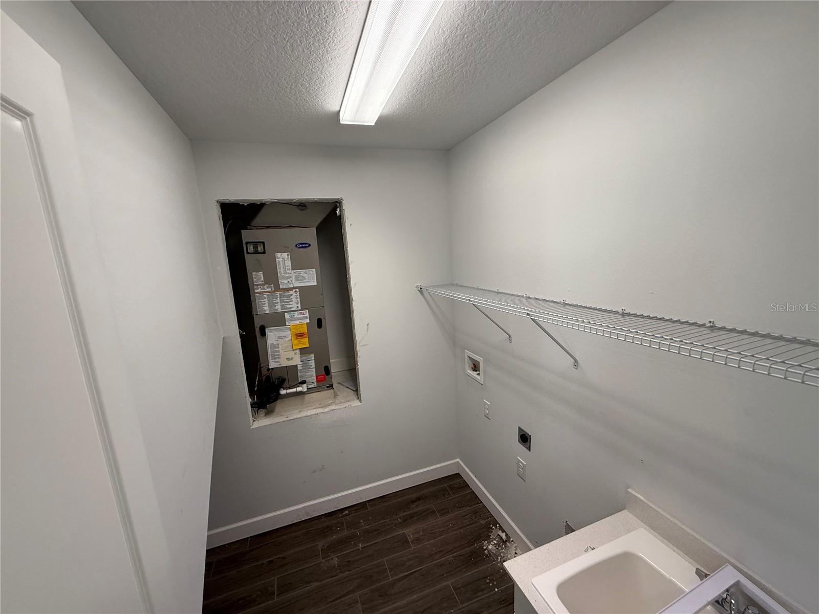 Image 10 of 29 For 873 Pointe Emerson Boulevard