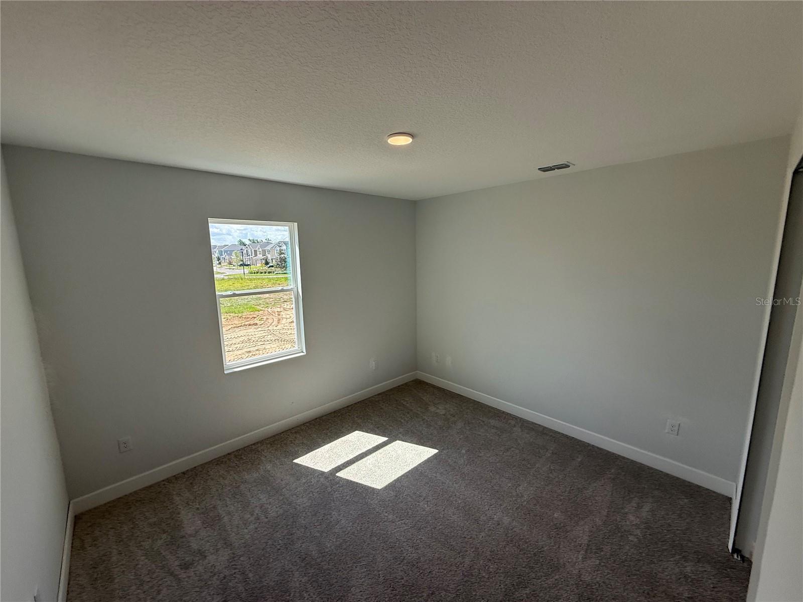 Image 14 of 29 For 873 Pointe Emerson Boulevard