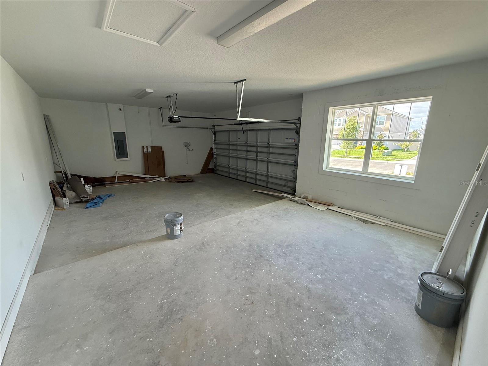 Image 18 of 29 For 873 Pointe Emerson Boulevard